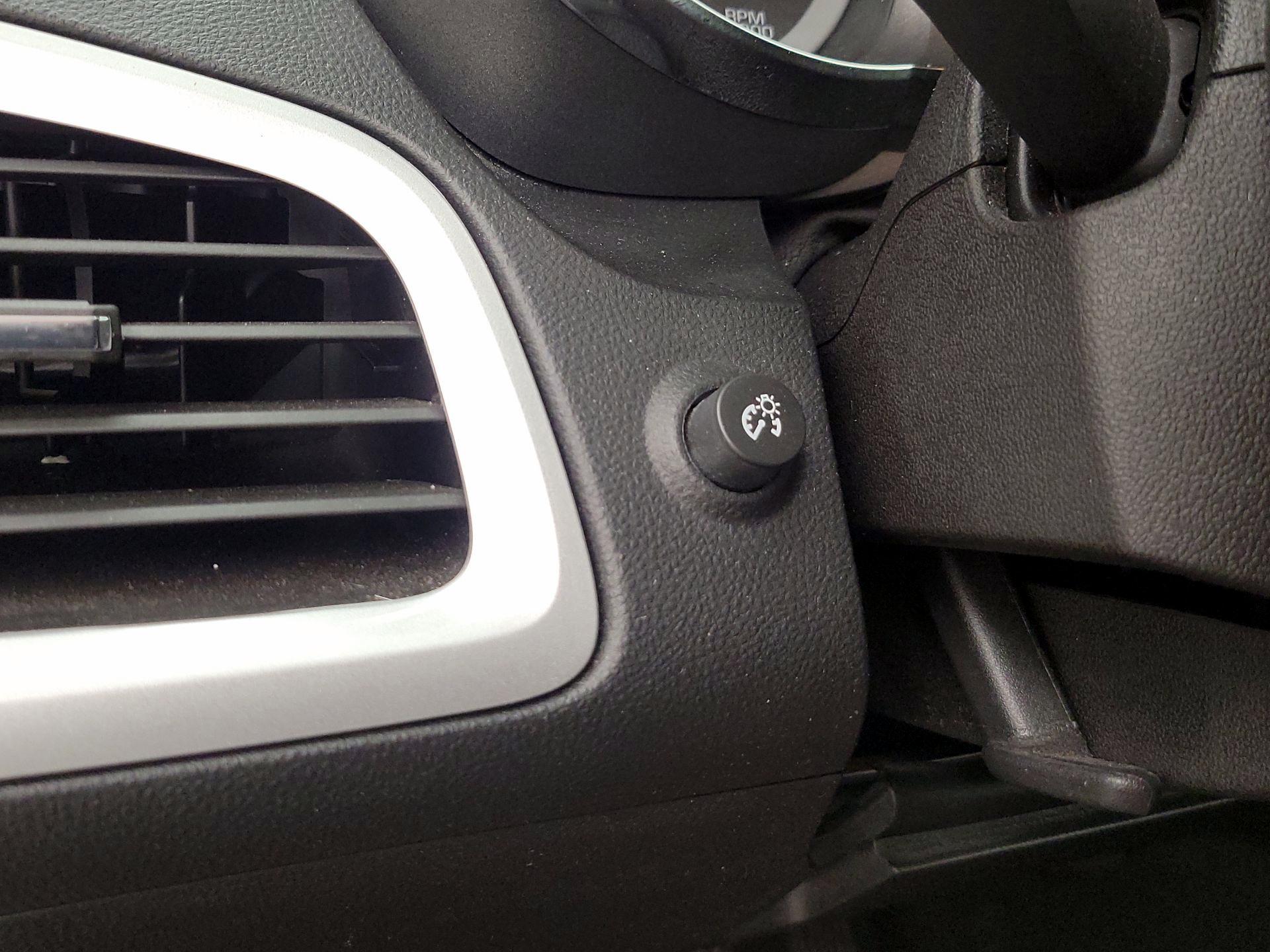 Thumbnail: 2015 GMC Terrain - 13