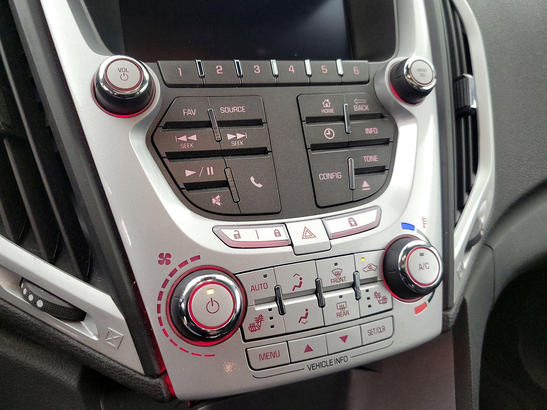 Thumbnail: 2015 GMC Terrain - 16