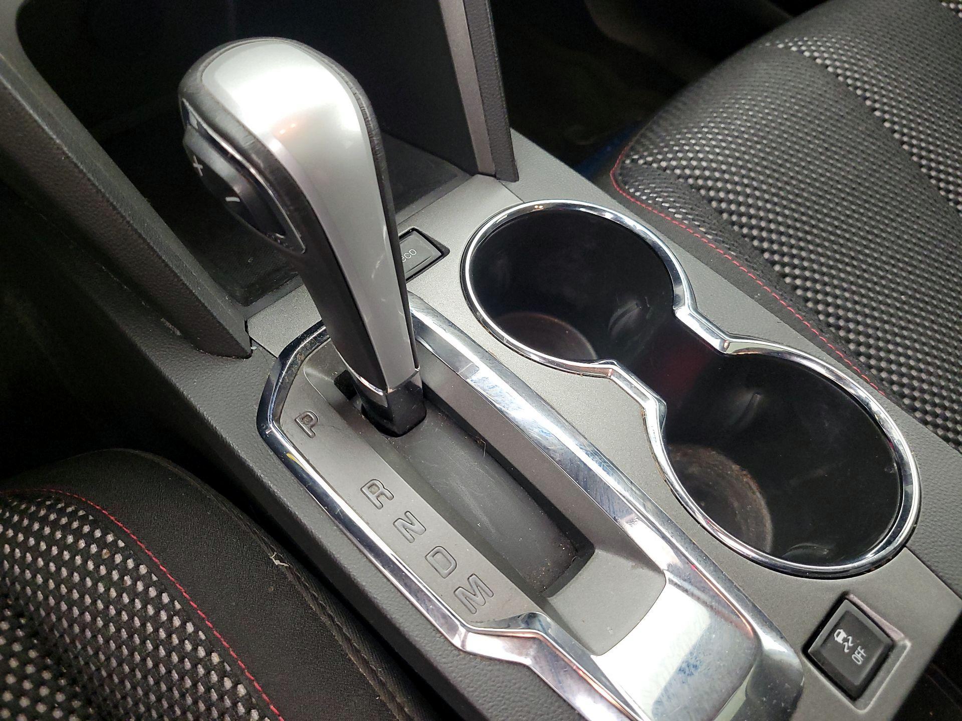 Thumbnail: 2015 GMC Terrain - 17