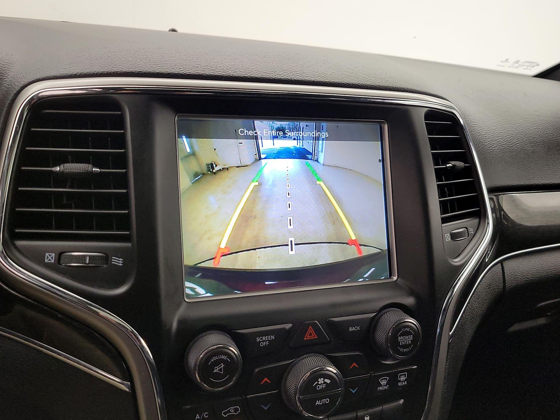 Thumbnail: 2017 Jeep Grand Cherokee - 15