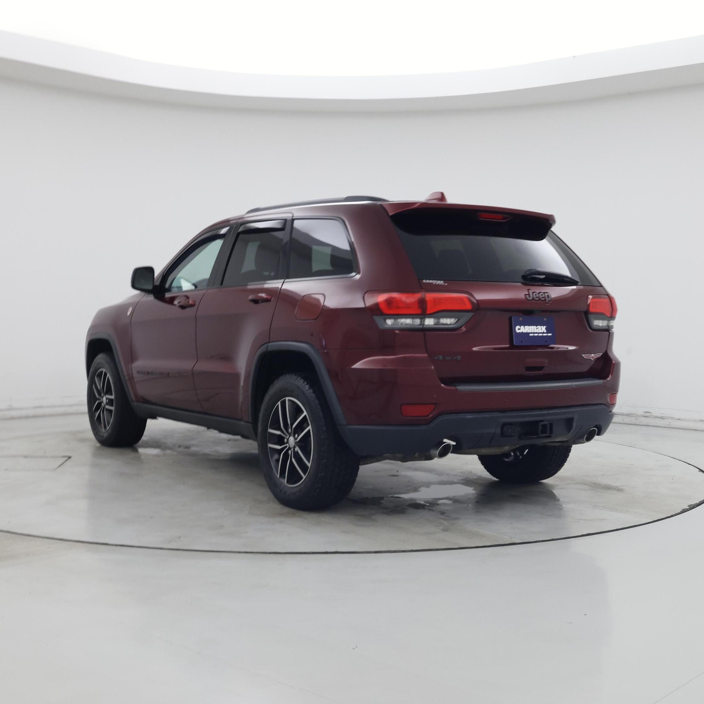 Thumbnail: 2017 Jeep Grand Cherokee - 2