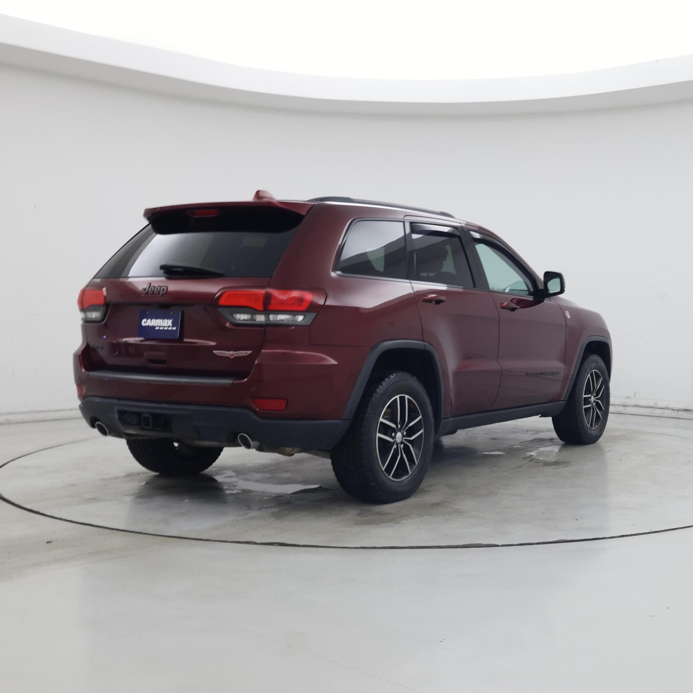 Thumbnail: 2017 Jeep Grand Cherokee - 8