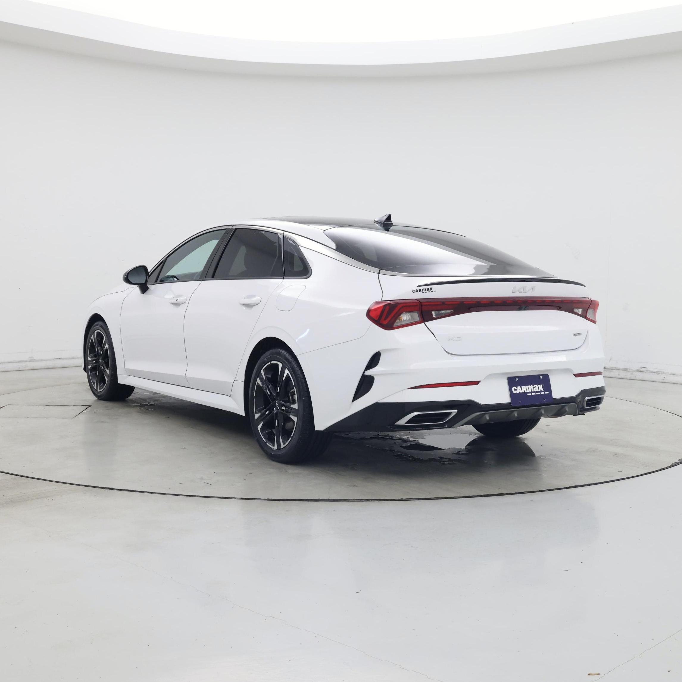 Thumbnail: 2023 Kia K5 - 2