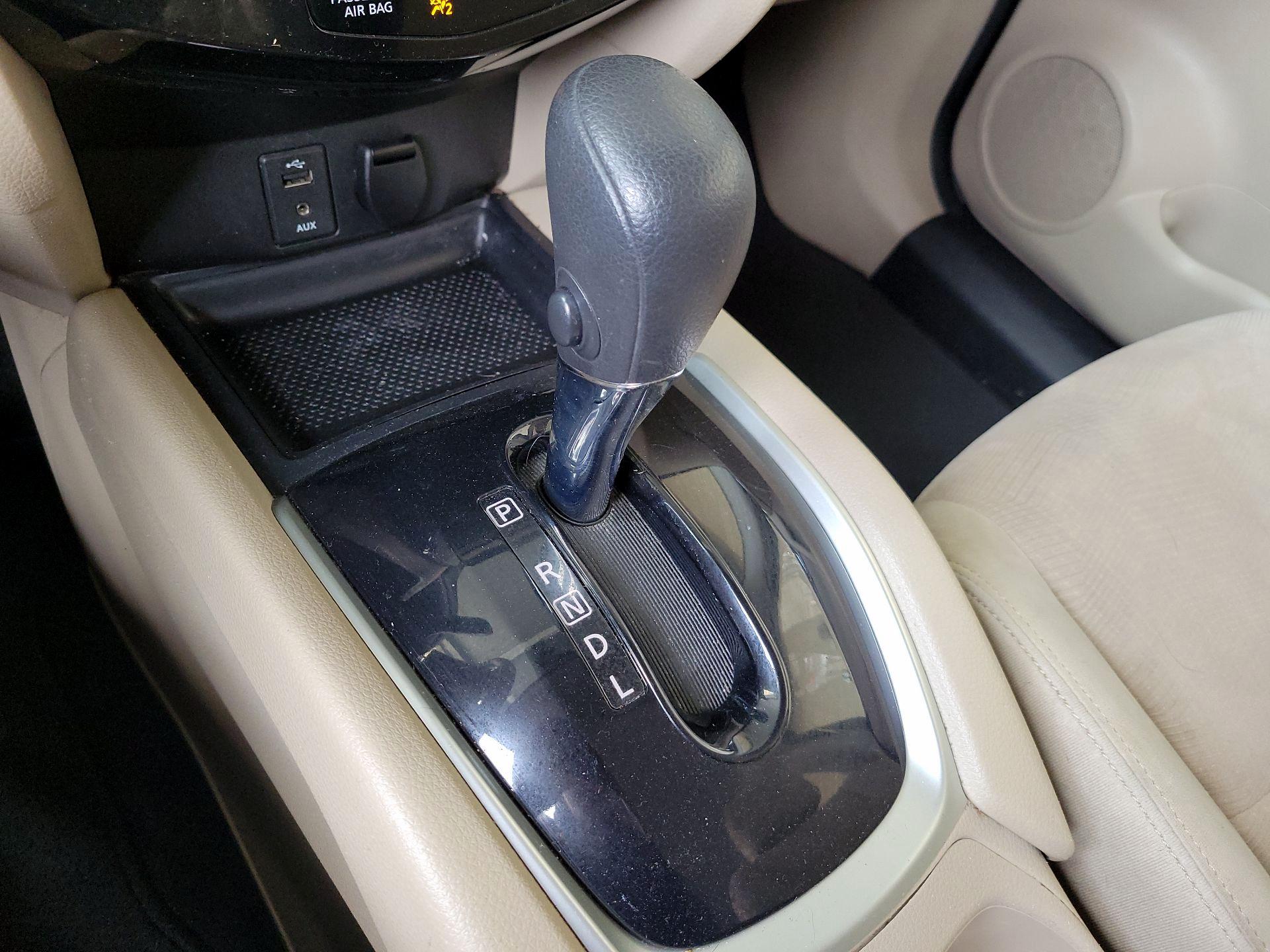 Thumbnail: 2016 Nissan Rogue - 17