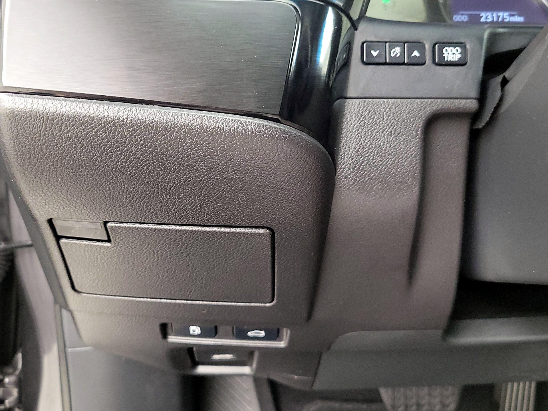 Thumbnail: 2024 Lexus ES - 13