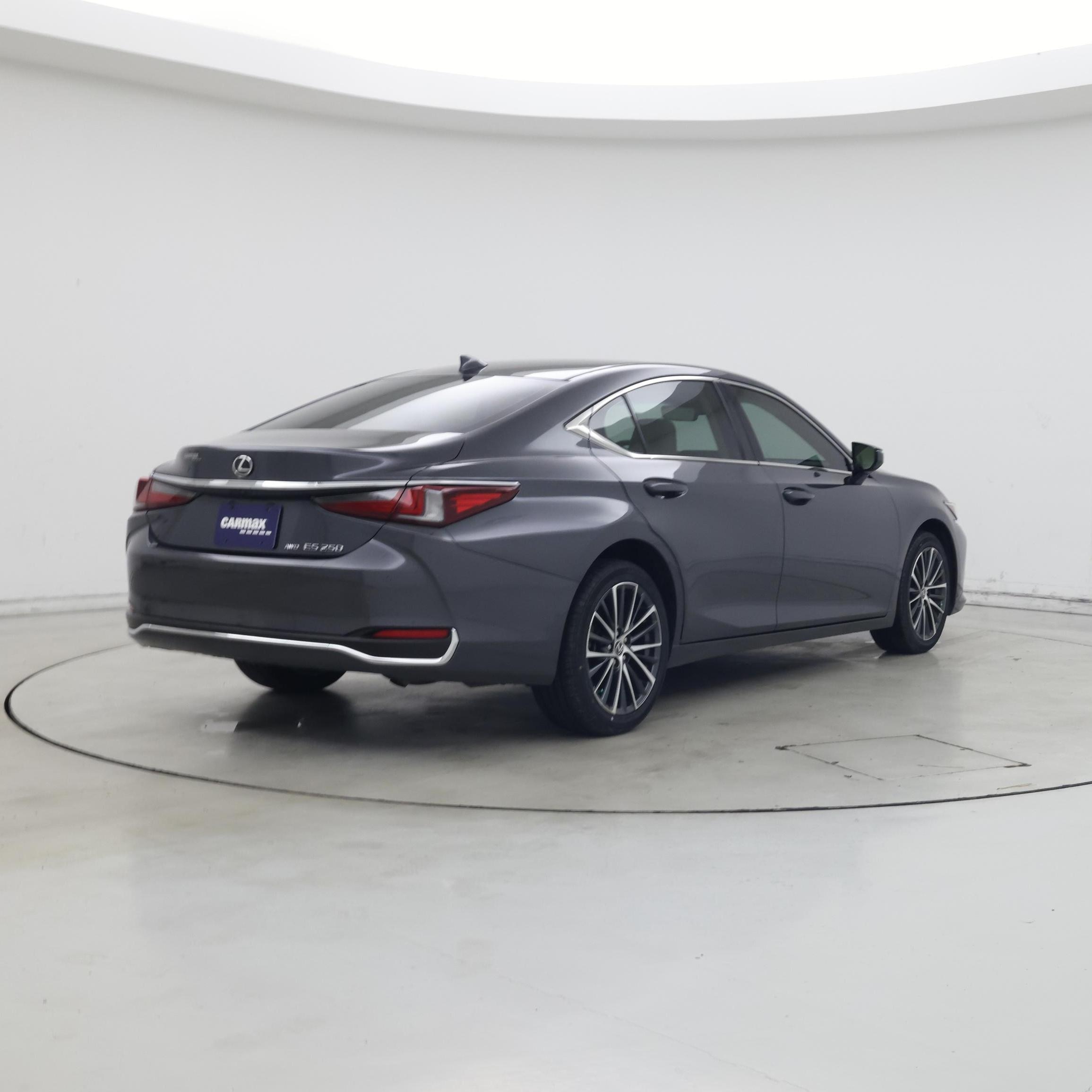 Thumbnail: 2024 Lexus ES - 8