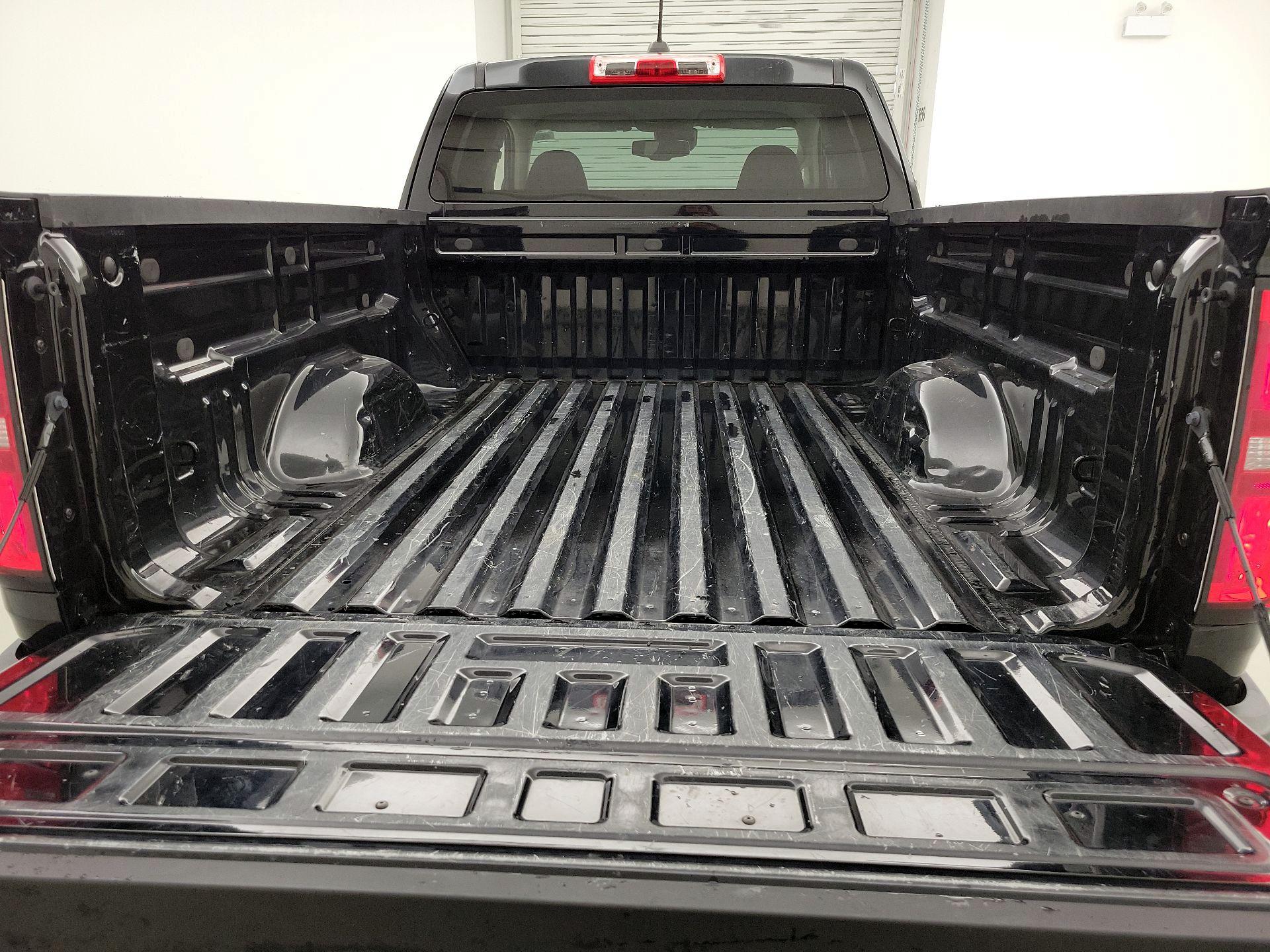 Thumbnail: 2022 Chevrolet Colorado - 19