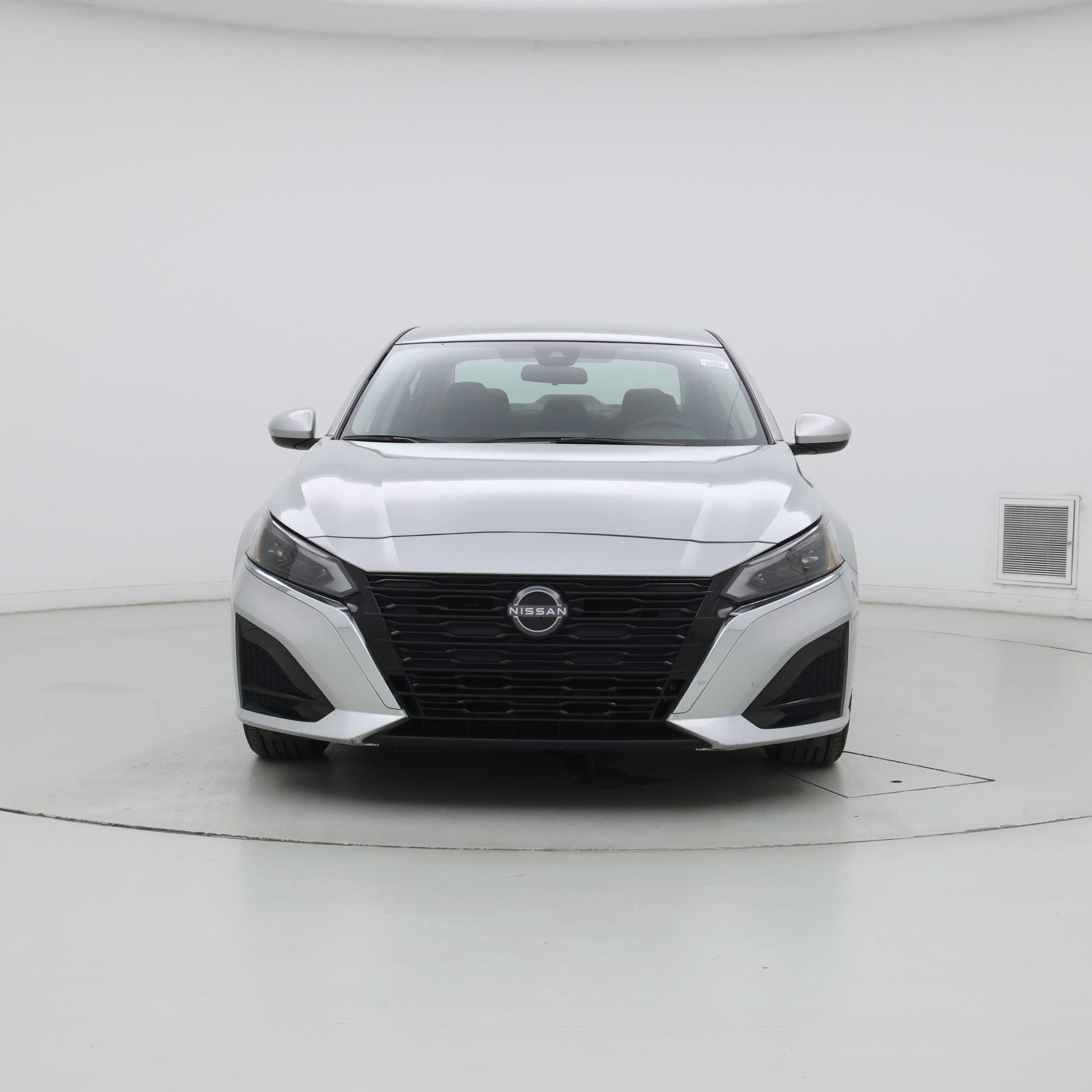 Thumbnail: 2023 Nissan Altima - 5