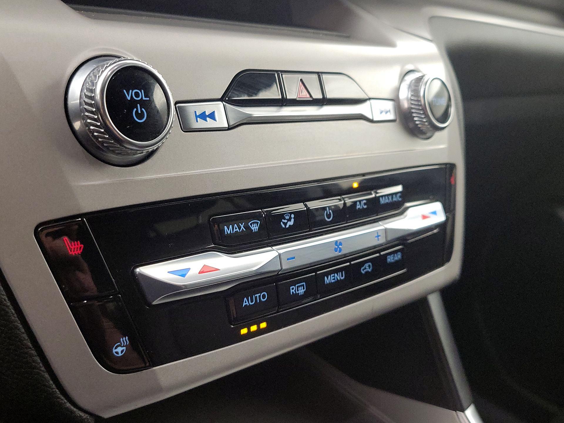 Thumbnail: 2024 Ford Explorer - 17