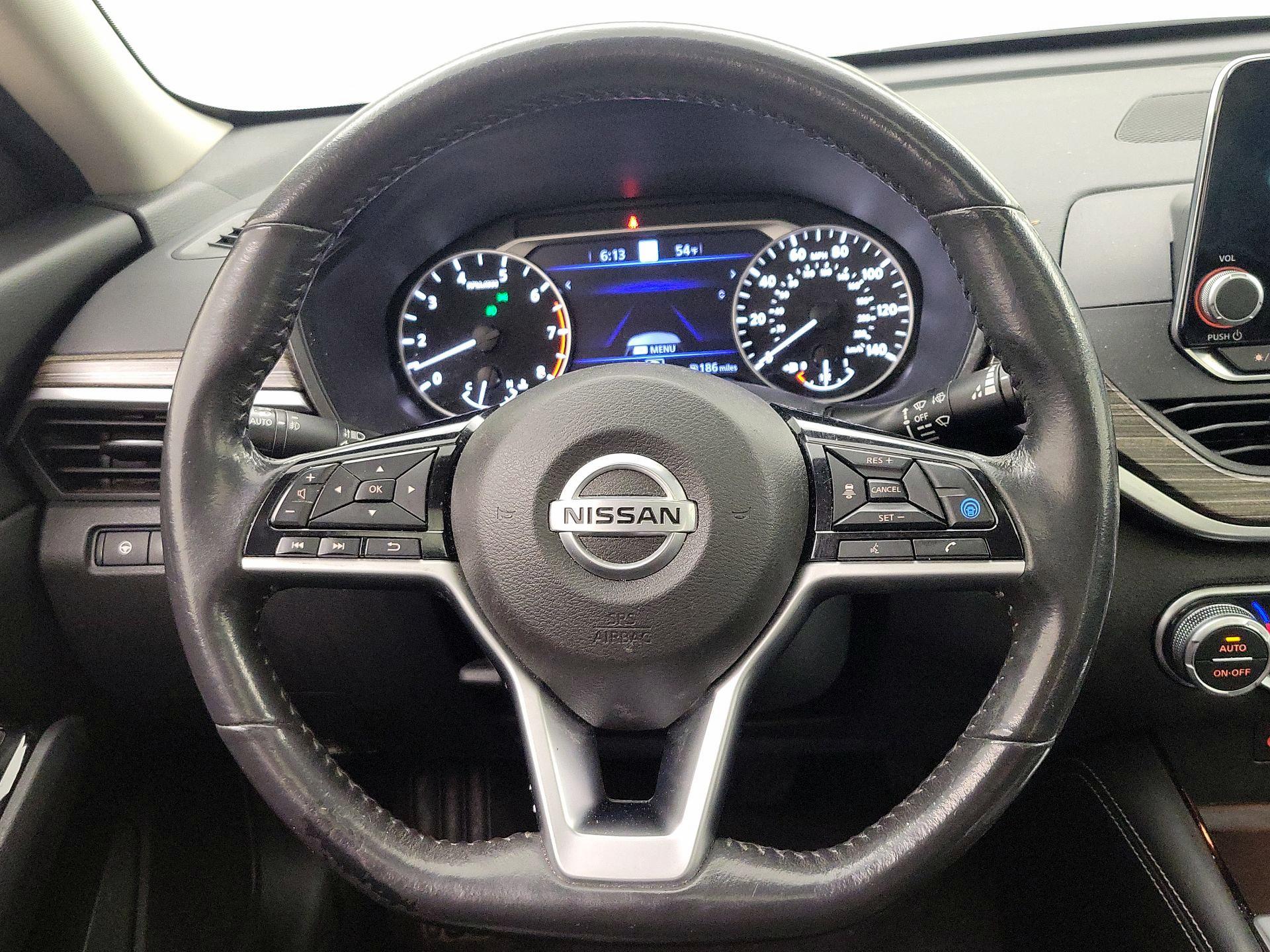 Thumbnail: 2022 Nissan Altima - 10