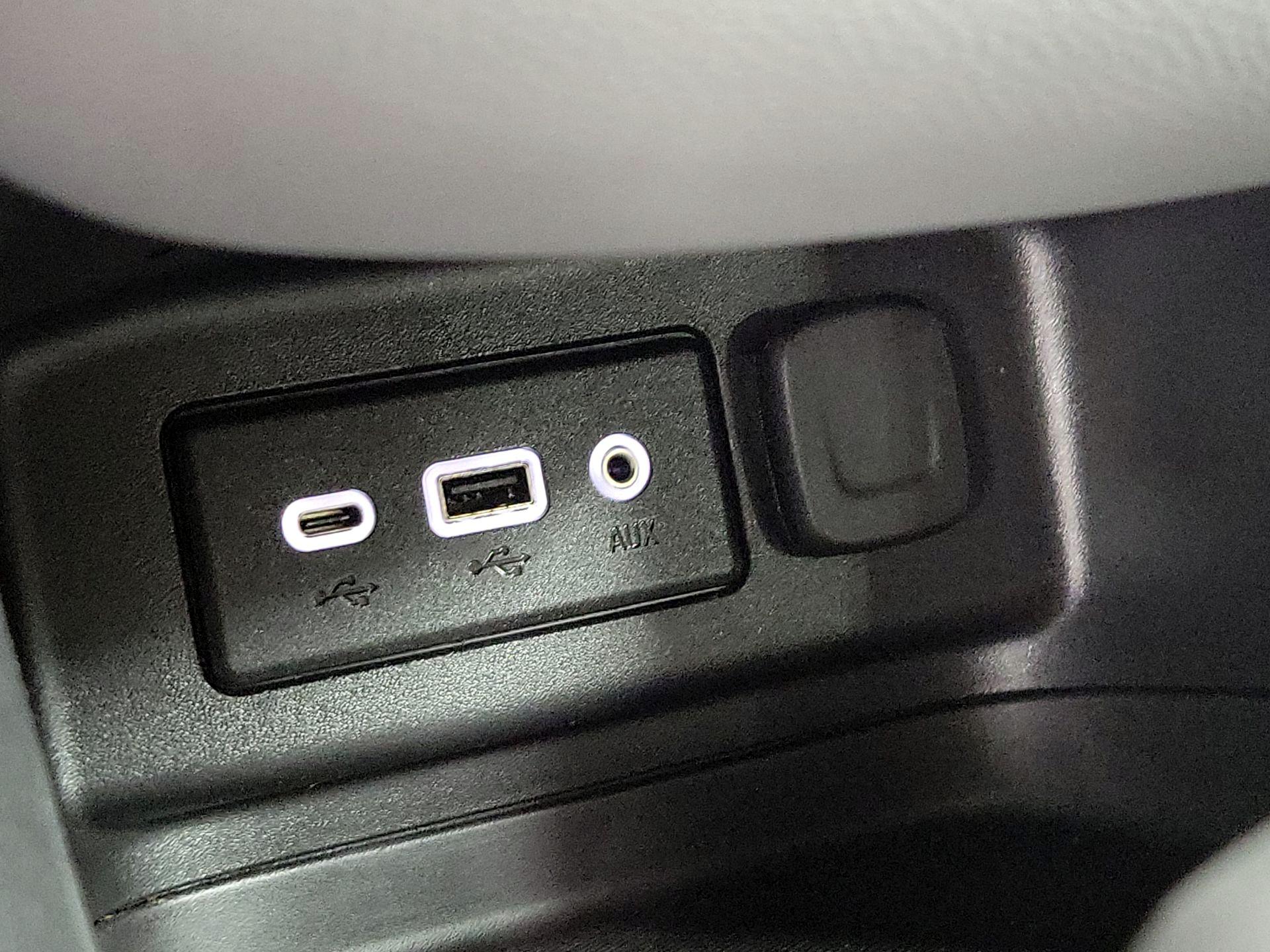 Thumbnail: 2023 Chevrolet Equinox - 18