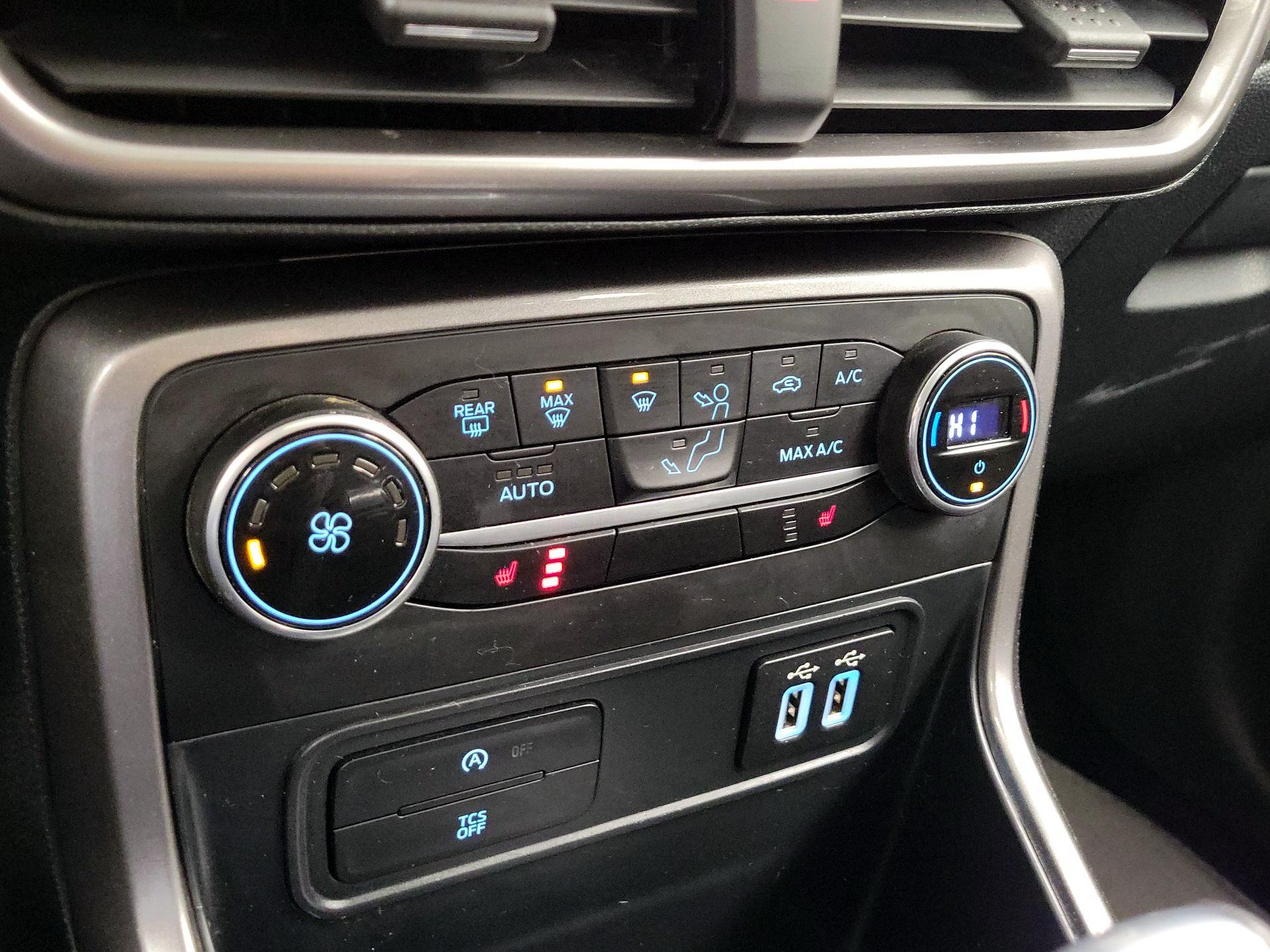 Thumbnail: 2021 Ford EcoSport - 17