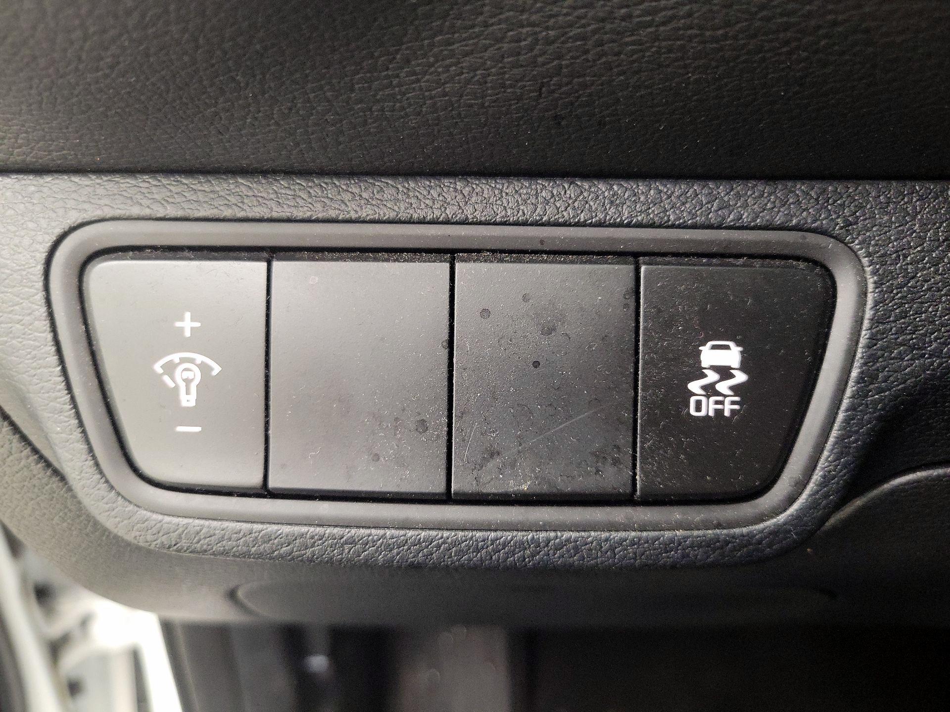 Thumbnail: 2024 Kia Forte - 13