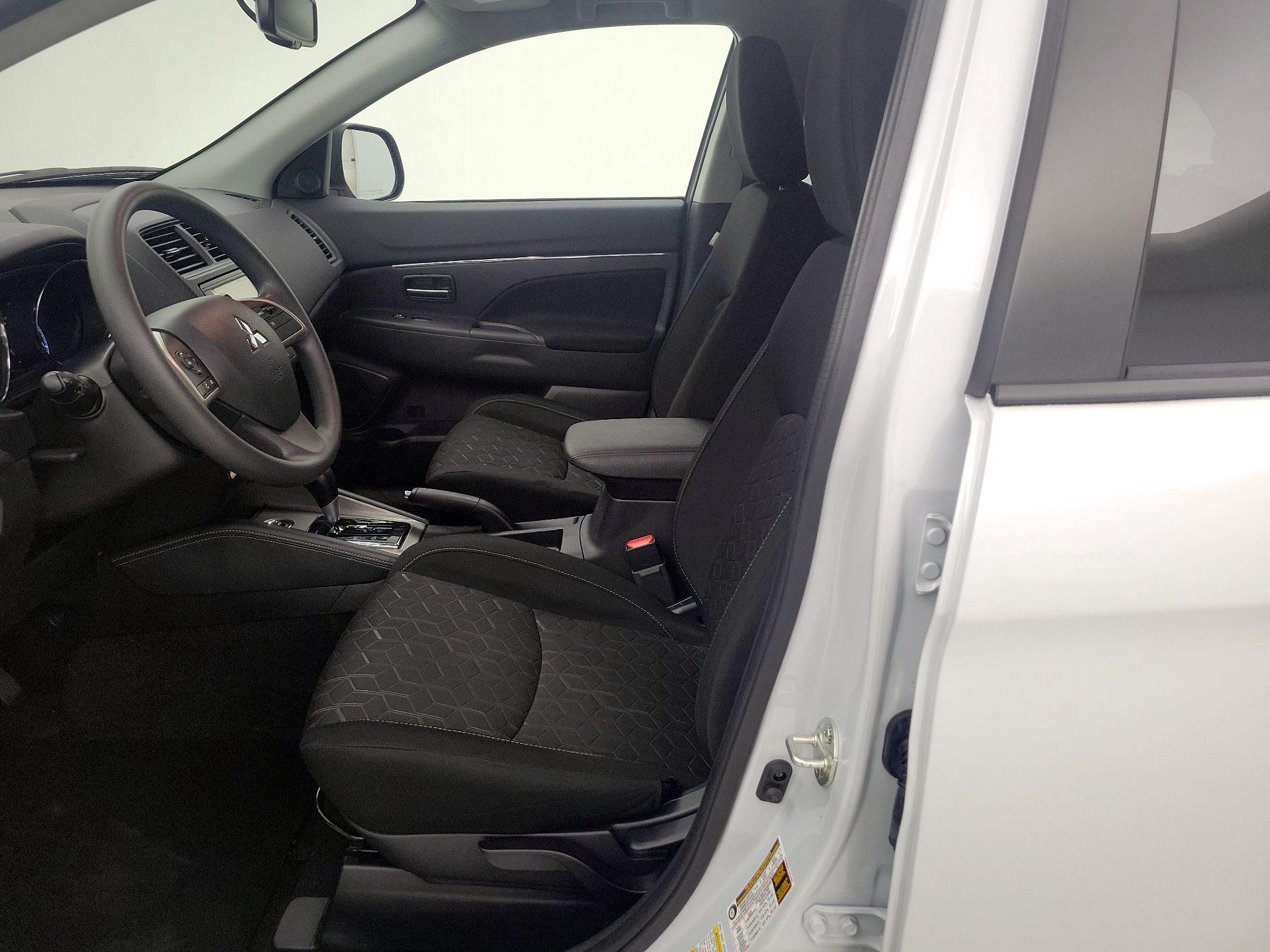 Thumbnail: 2024 Mitsubishi Outlander Sport - 11