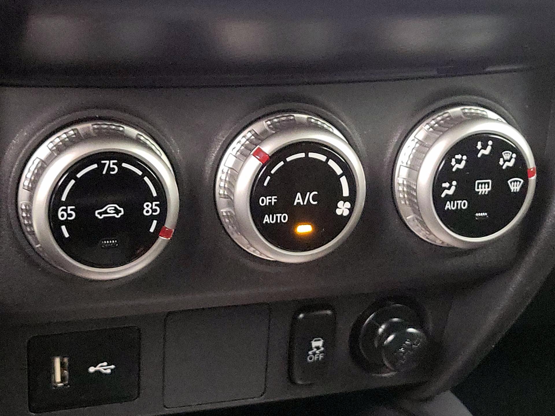 Thumbnail: 2024 Mitsubishi Outlander Sport - 16