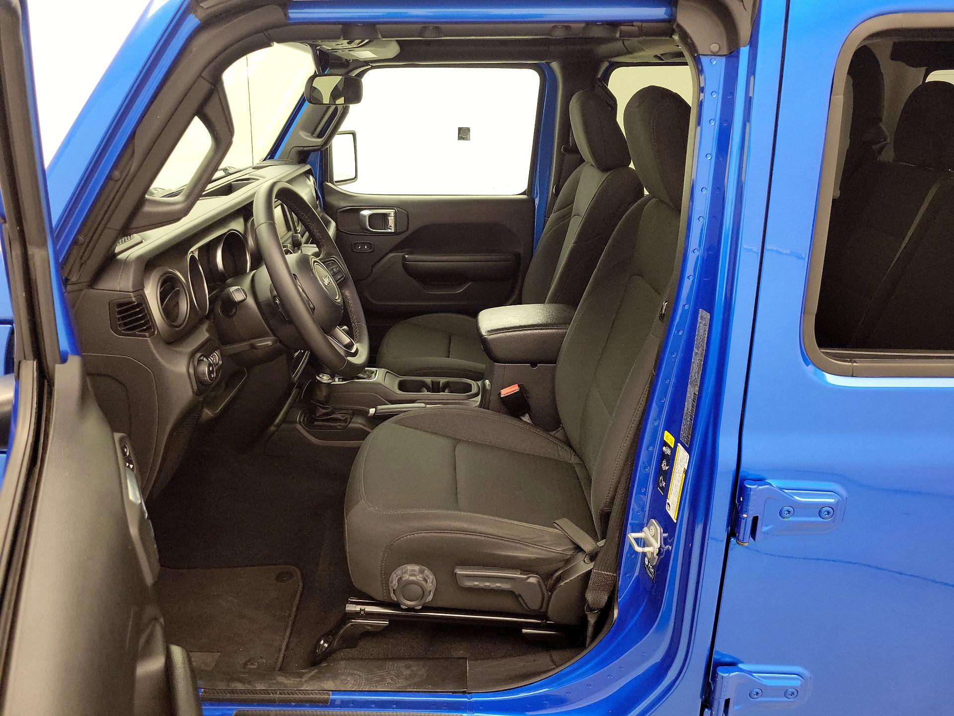 Thumbnail: 2021 Jeep Gladiator - 11