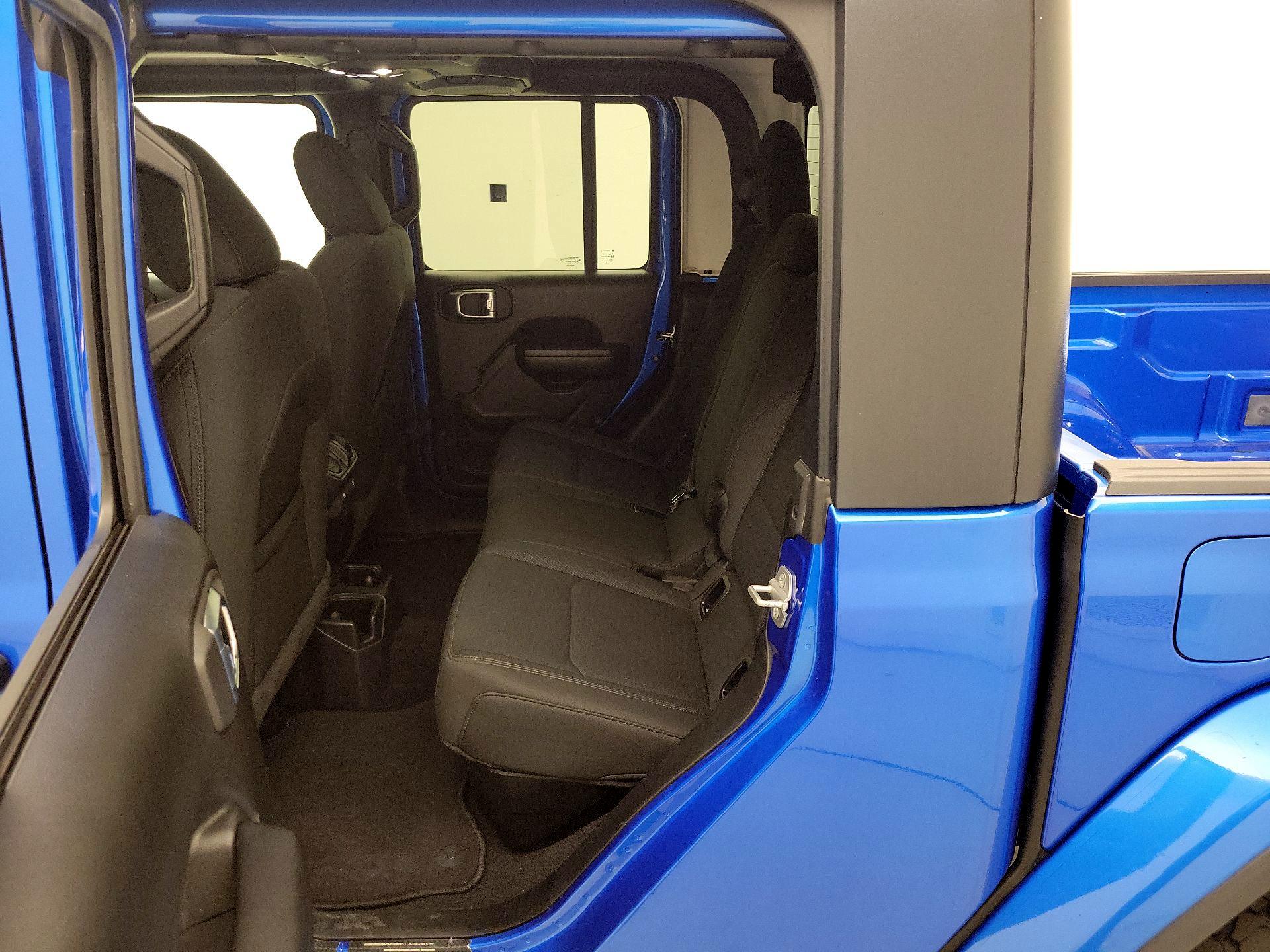 Thumbnail: 2021 Jeep Gladiator - 19