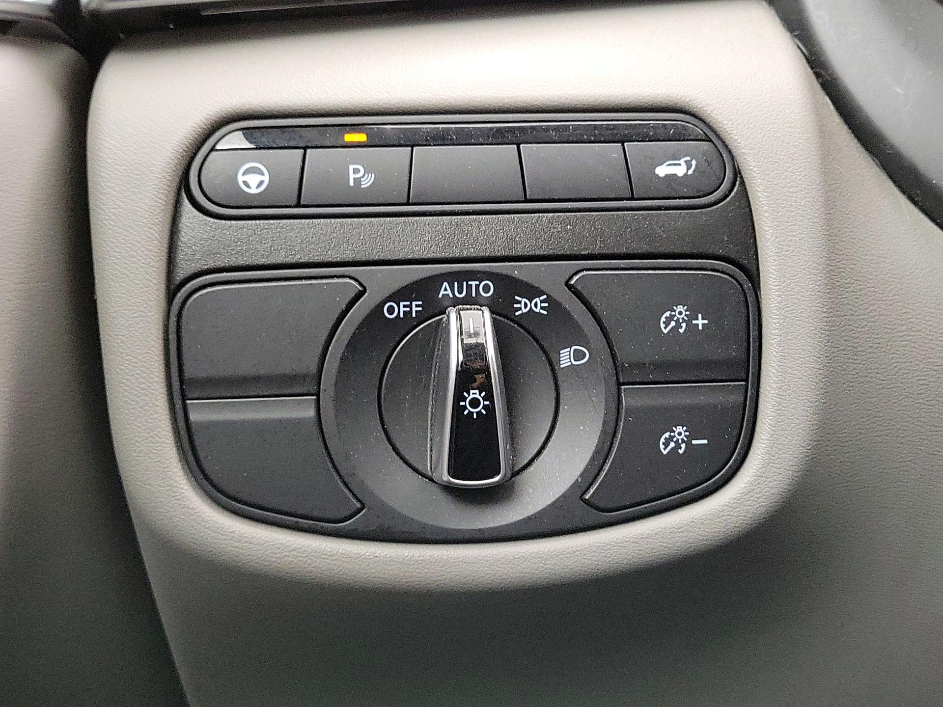 Thumbnail: 2023 INFINITI QX50 - 13