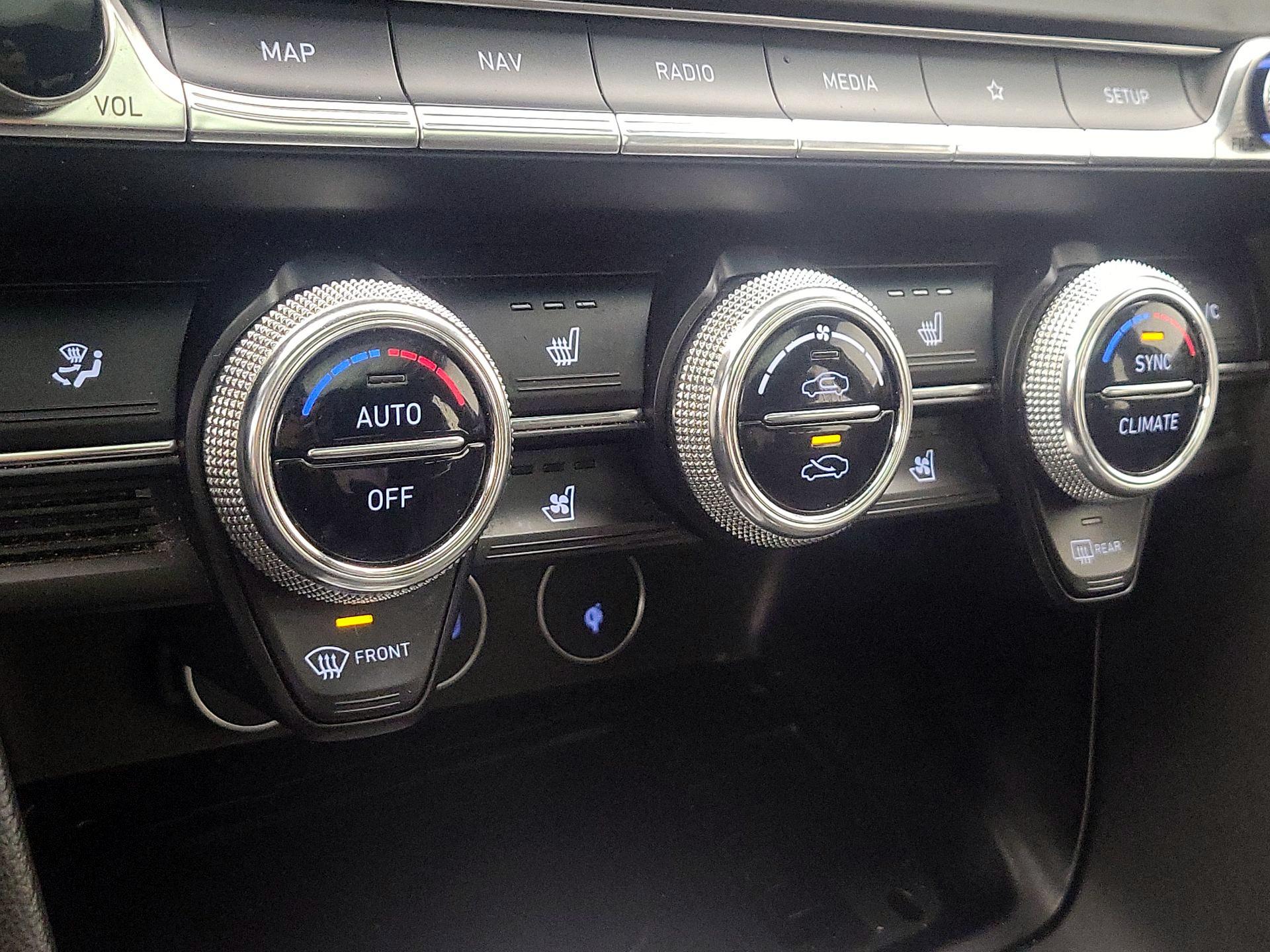 Thumbnail: 2023 Genesis G70 - 16