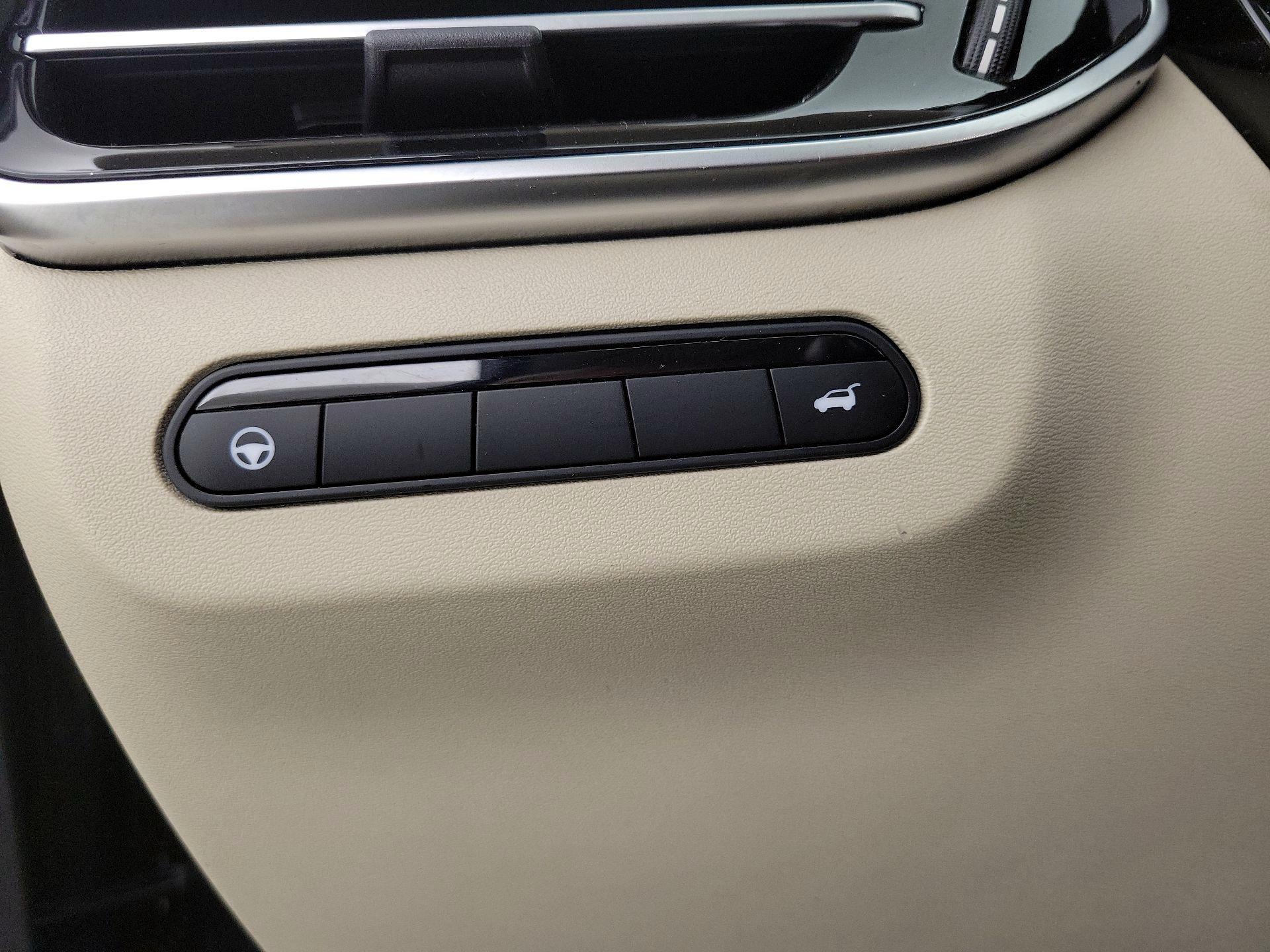 Thumbnail: 2023 INFINITI QX60 - 13