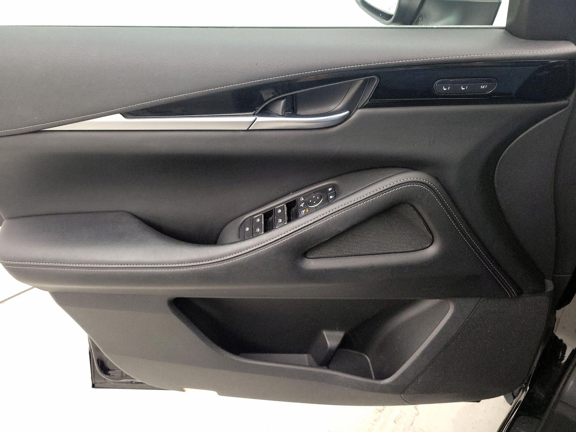 Thumbnail: 2023 INFINITI QX60 - 12