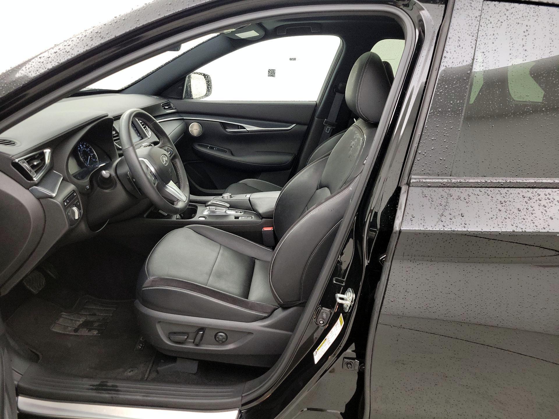 Thumbnail: 2023 INFINITI QX50 - 11