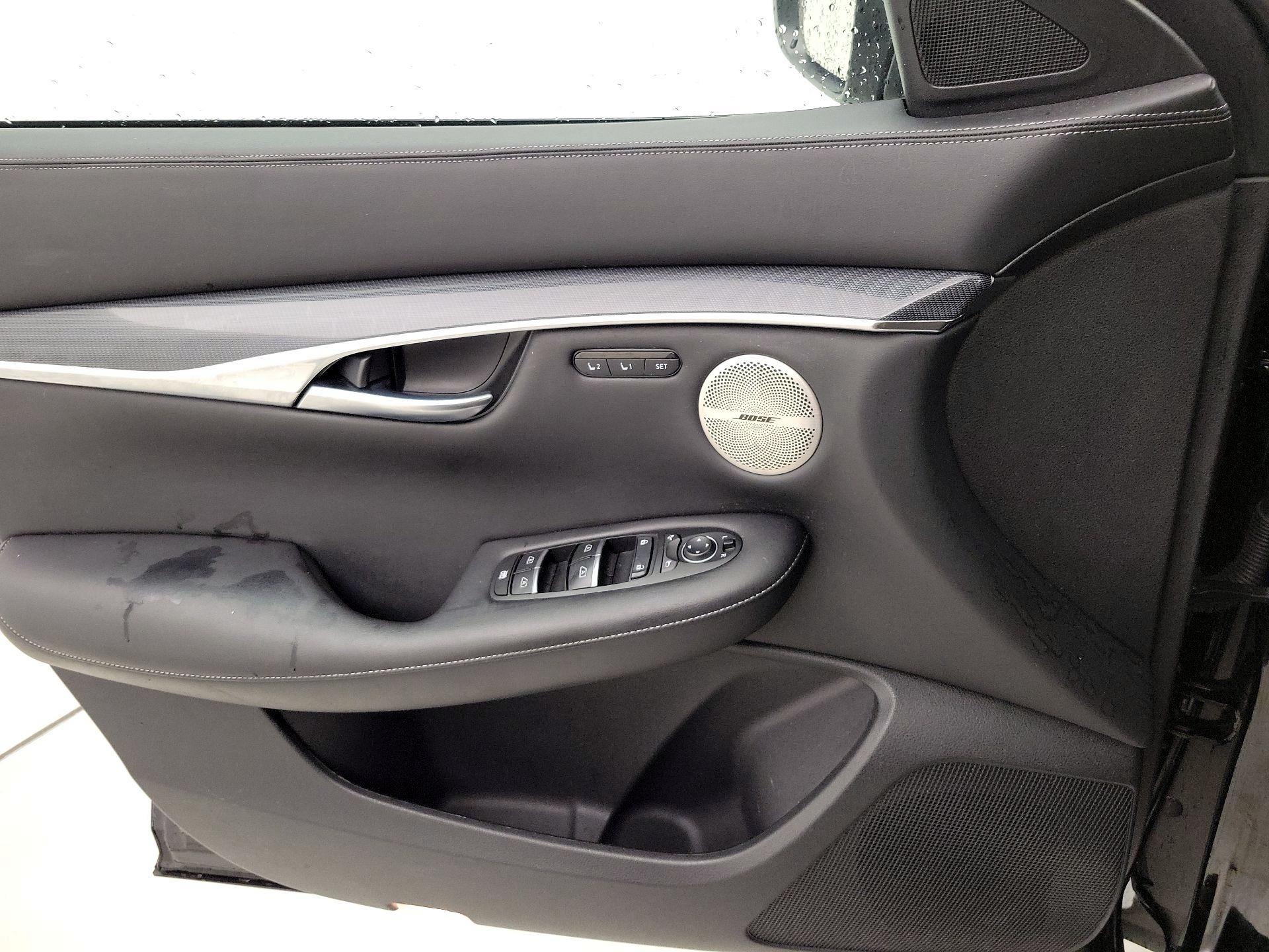 Thumbnail: 2023 INFINITI QX50 - 12