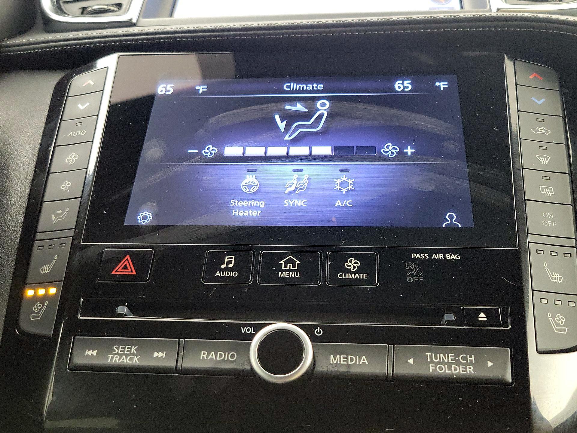 Thumbnail: 2023 INFINITI QX50 - 17