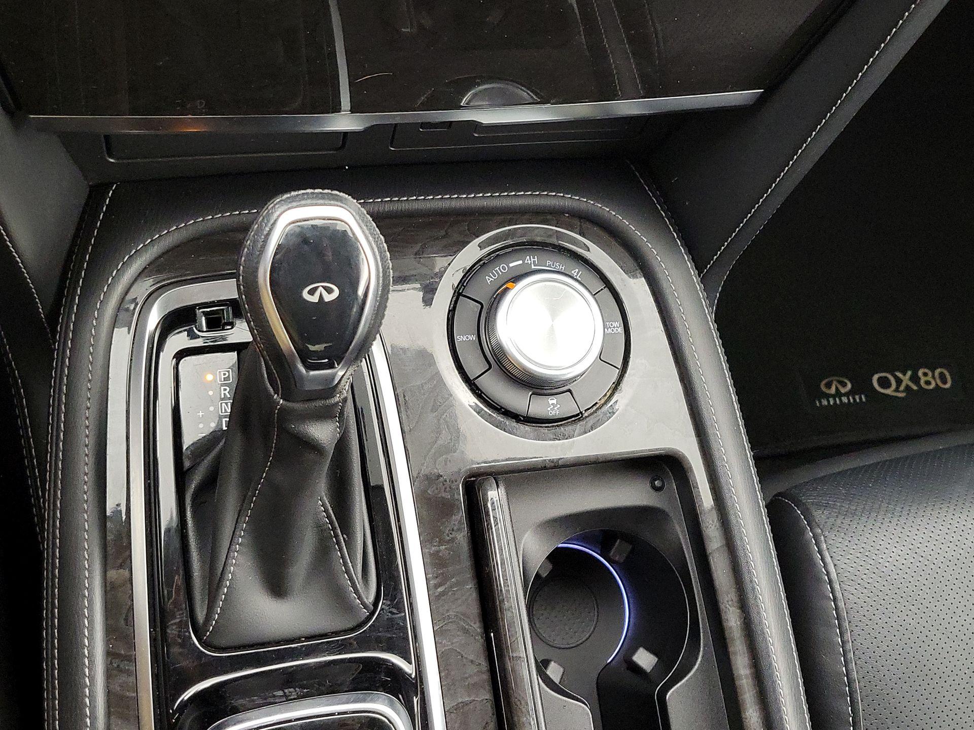 Thumbnail: 2023 INFINITI QX80 - 18