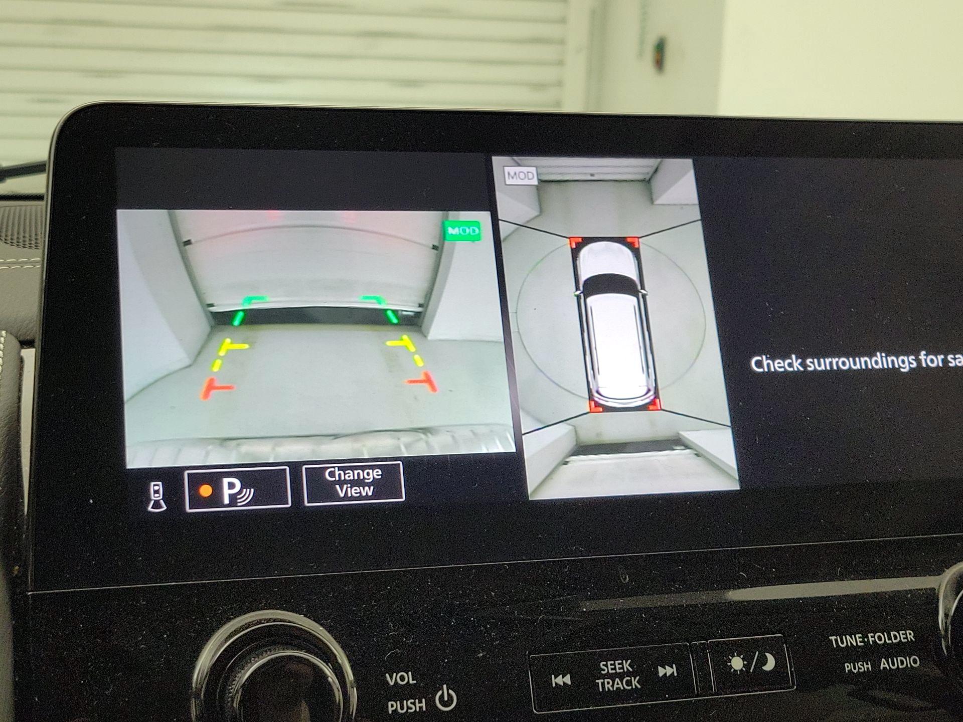 Thumbnail: 2023 INFINITI QX80 - 15