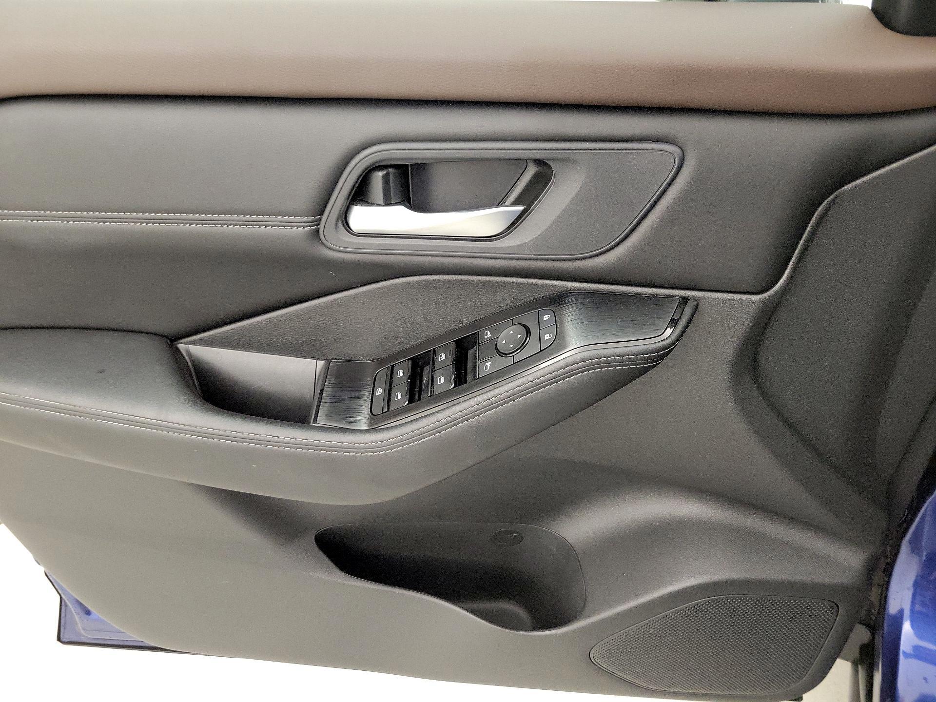 Thumbnail: 2023 Nissan Rogue - 12