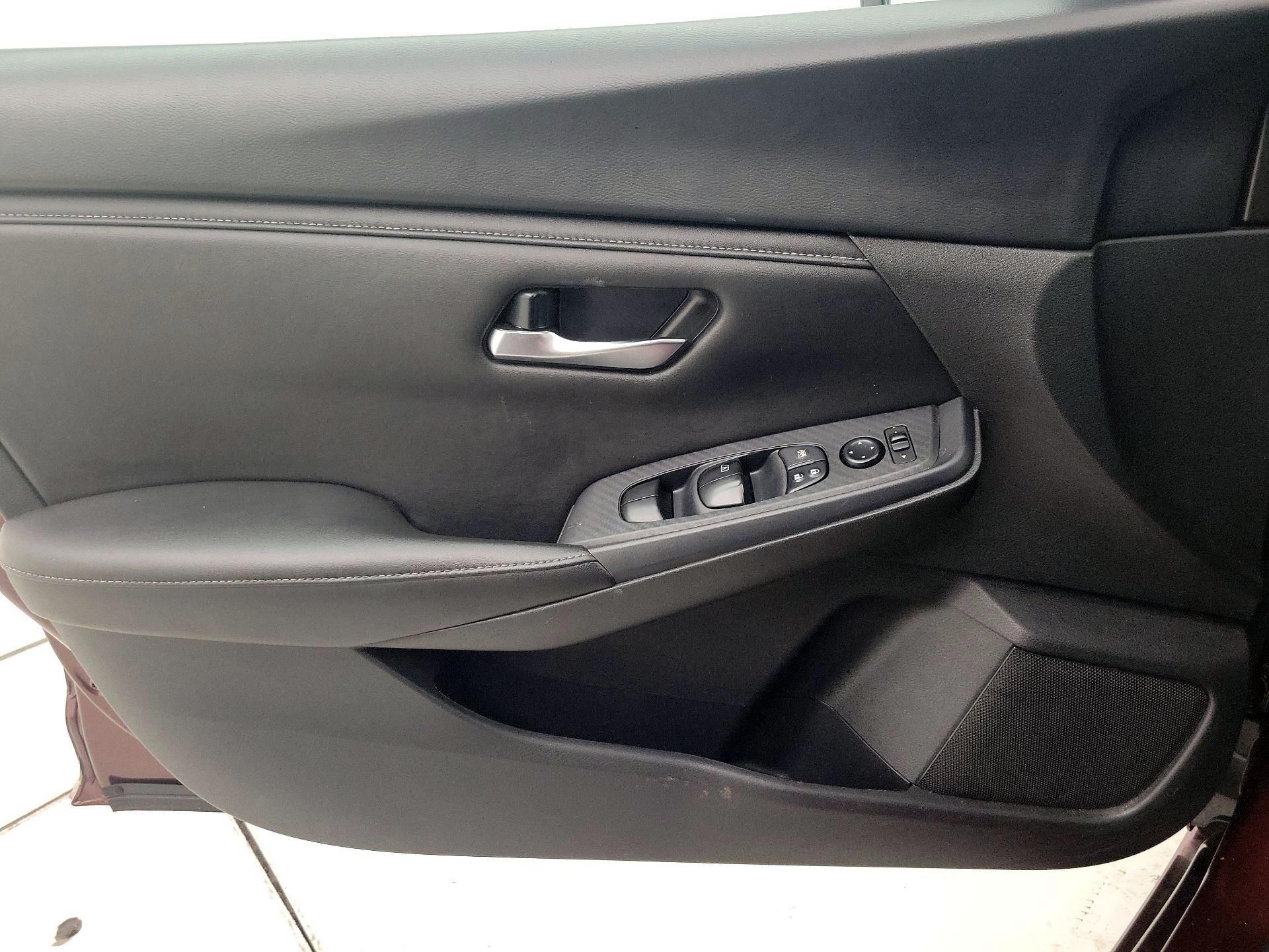 Thumbnail: 2023 Nissan Sentra - 12