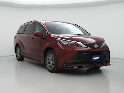 2024 Toyota Sienna Hybrid LE