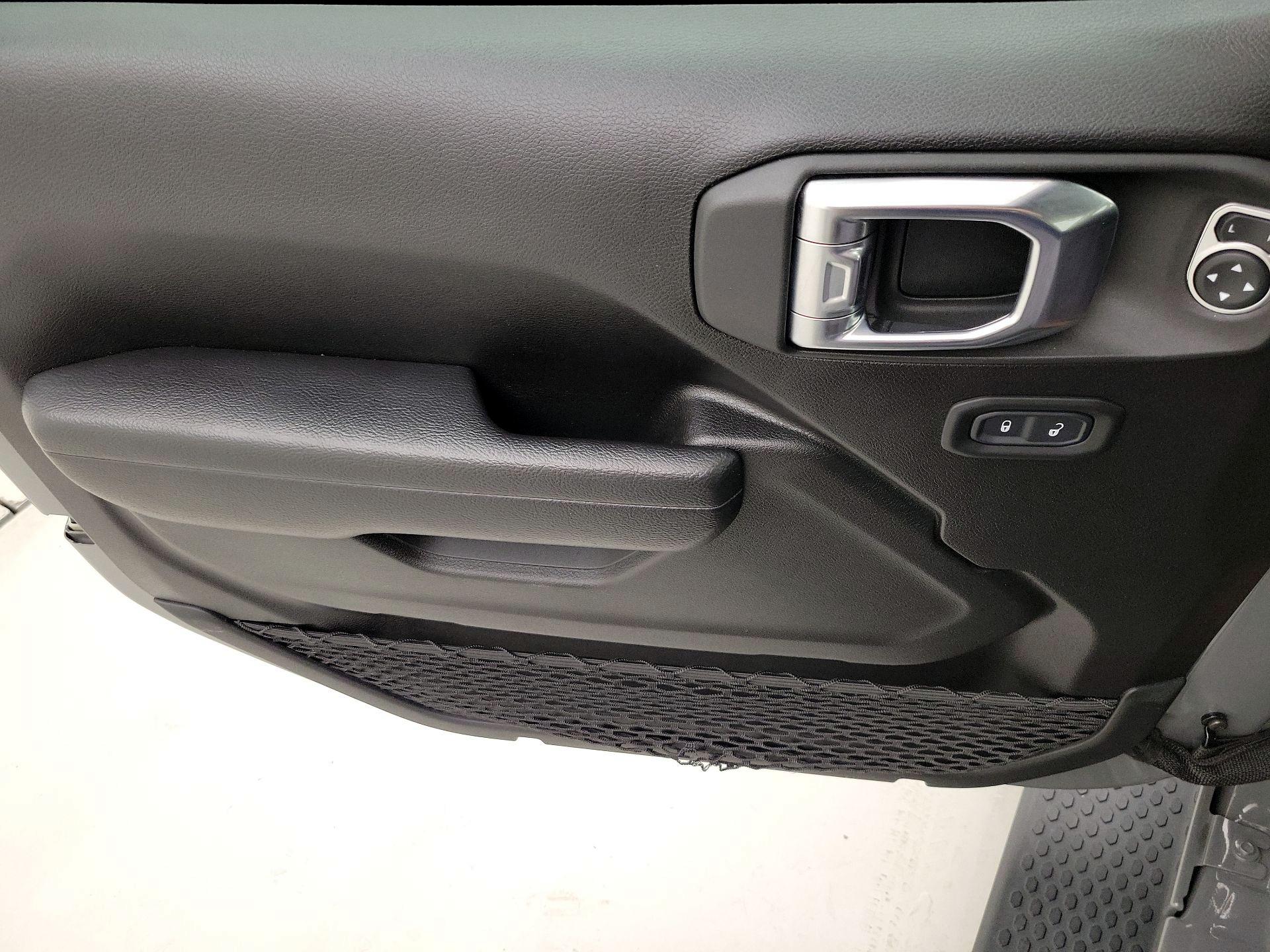 Thumbnail: 2022 Jeep Wrangler - 12