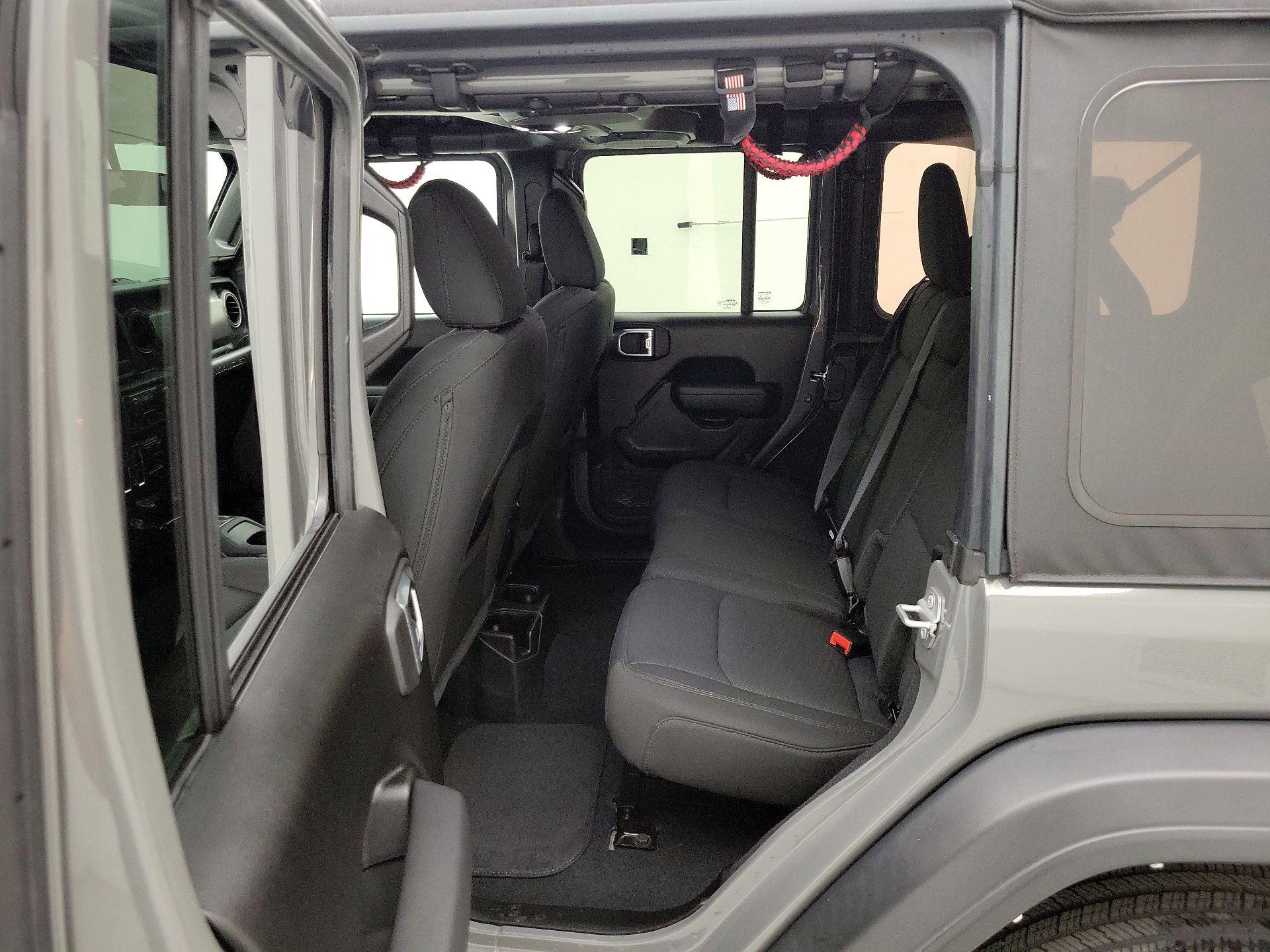 Thumbnail: 2022 Jeep Wrangler - 19