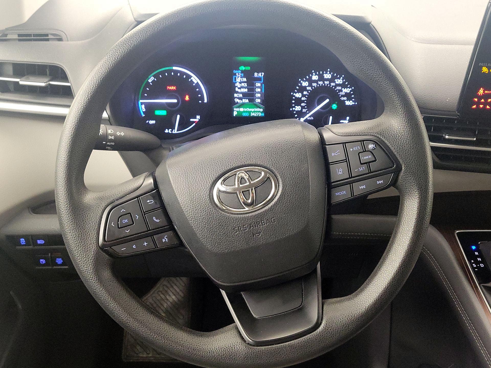 Thumbnail: 2024 Toyota Sienna - 10