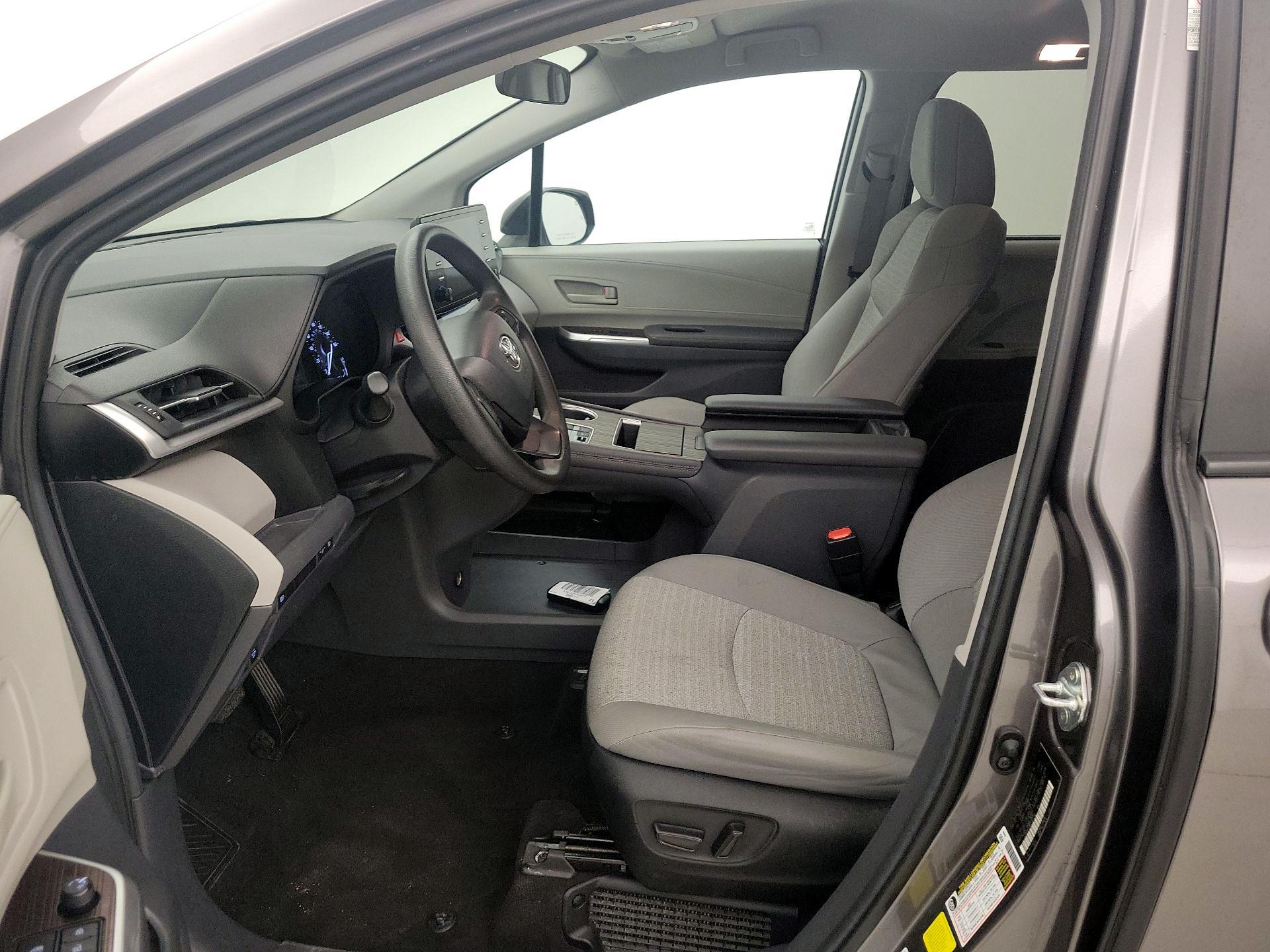 Thumbnail: 2024 Toyota Sienna - 11