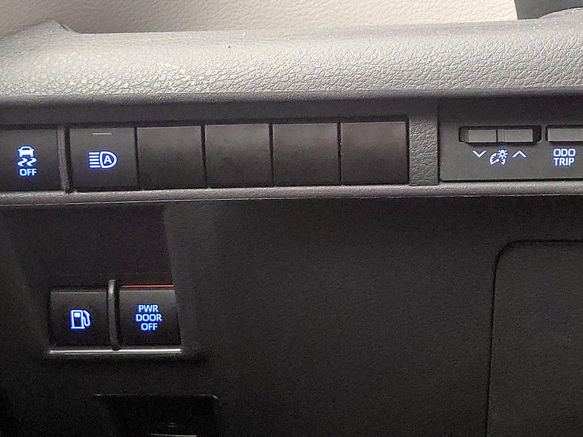 Thumbnail: 2024 Toyota Sienna - 13