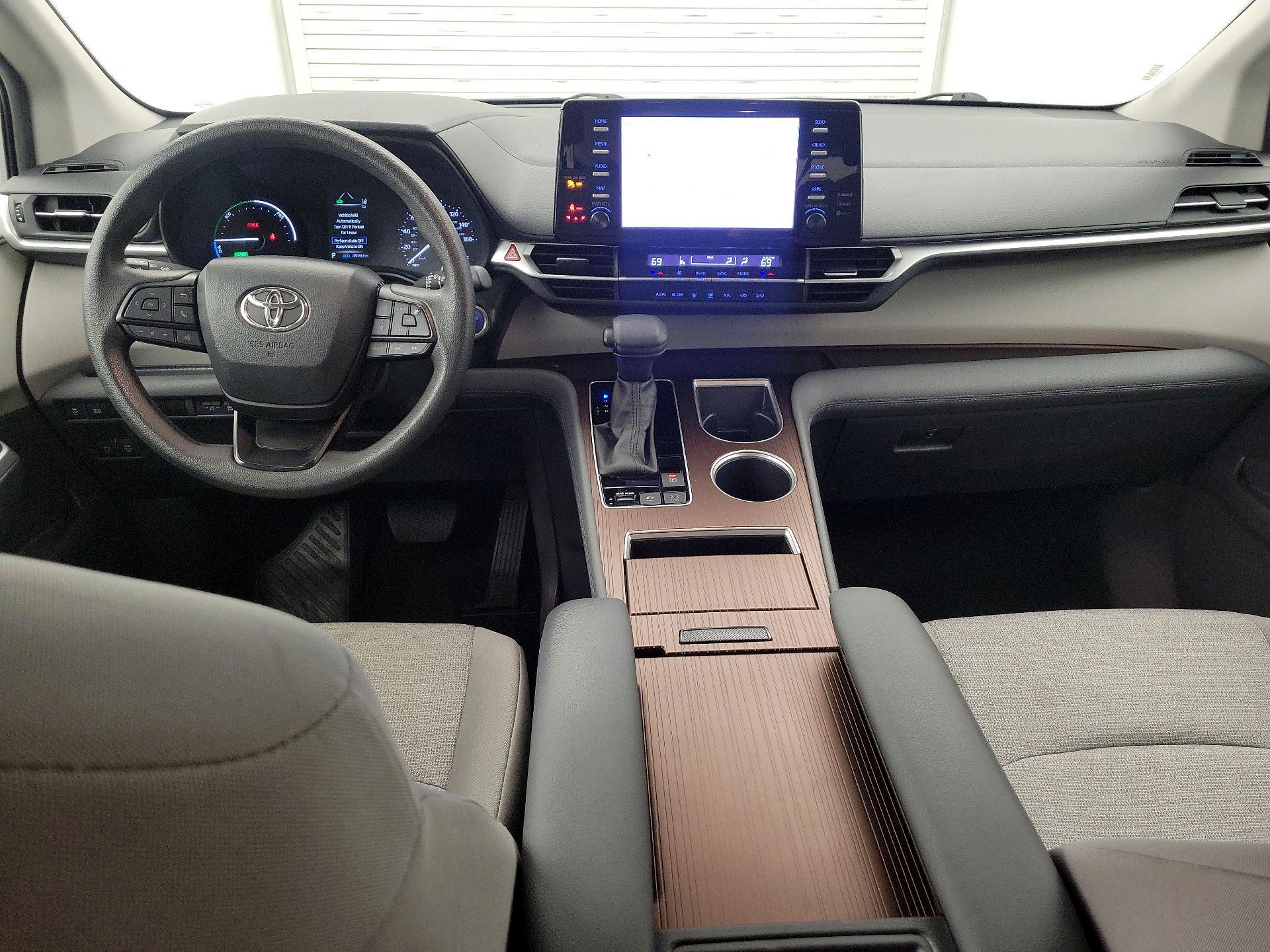 Thumbnail: 2024 Toyota Sienna - 9