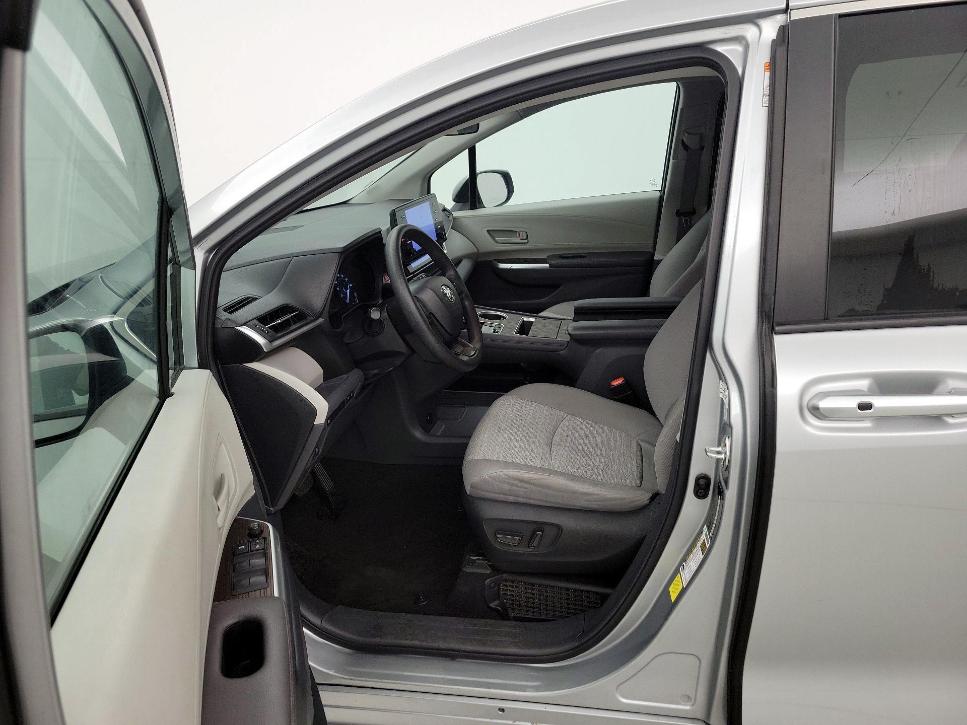 Thumbnail: 2024 Toyota Sienna - 11