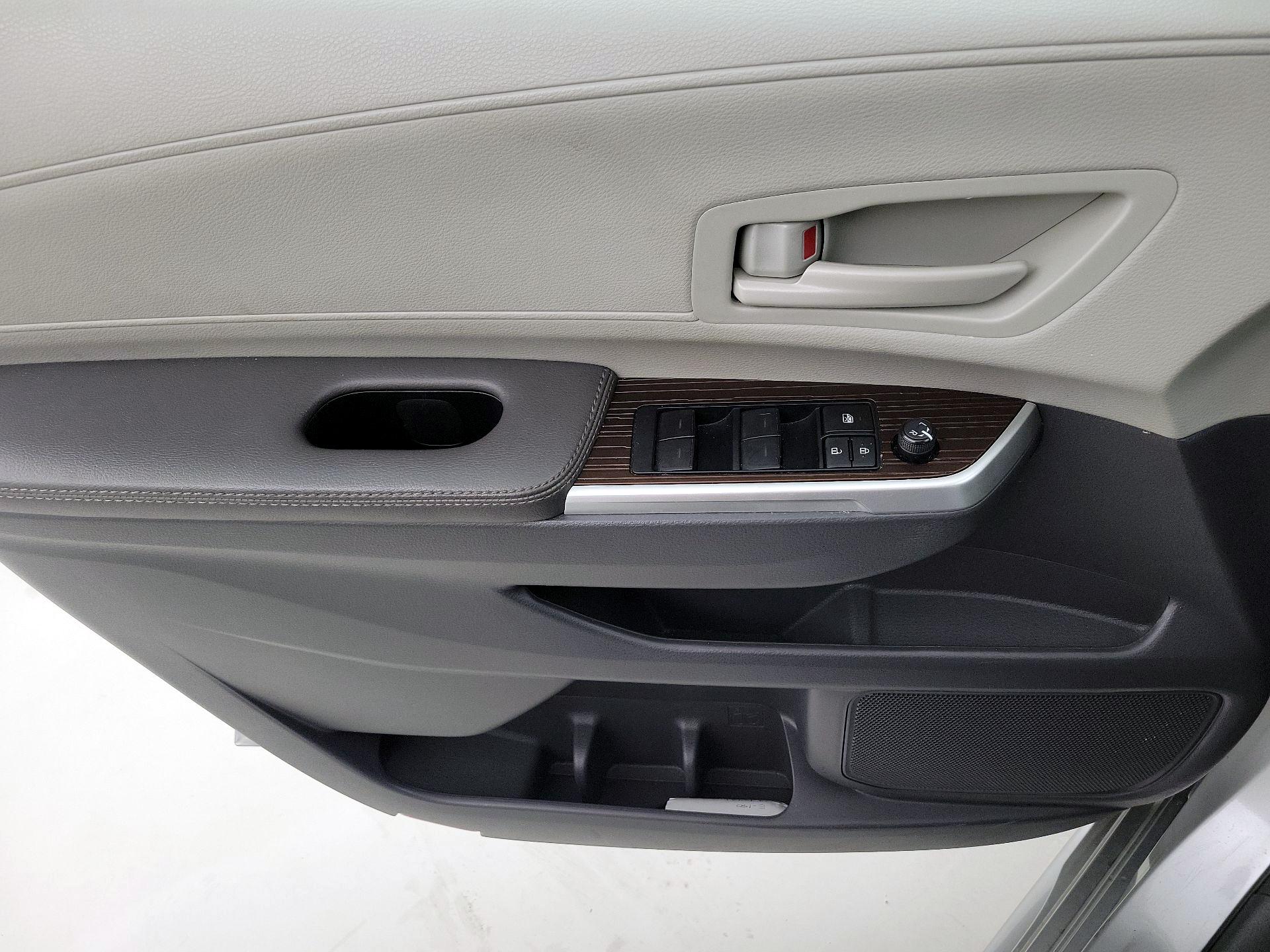 Thumbnail: 2024 Toyota Sienna - 12