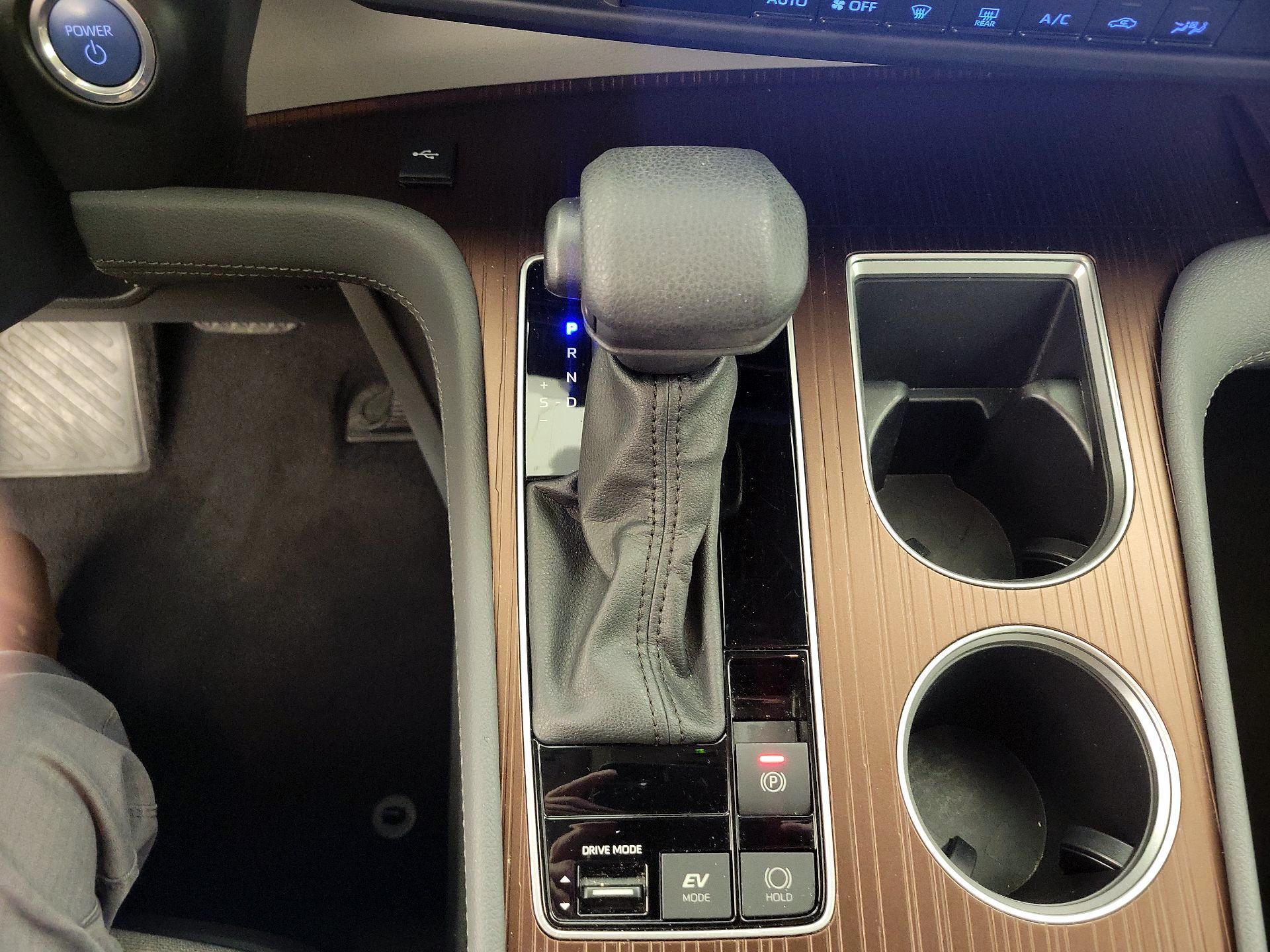 Thumbnail: 2024 Toyota Sienna - 17