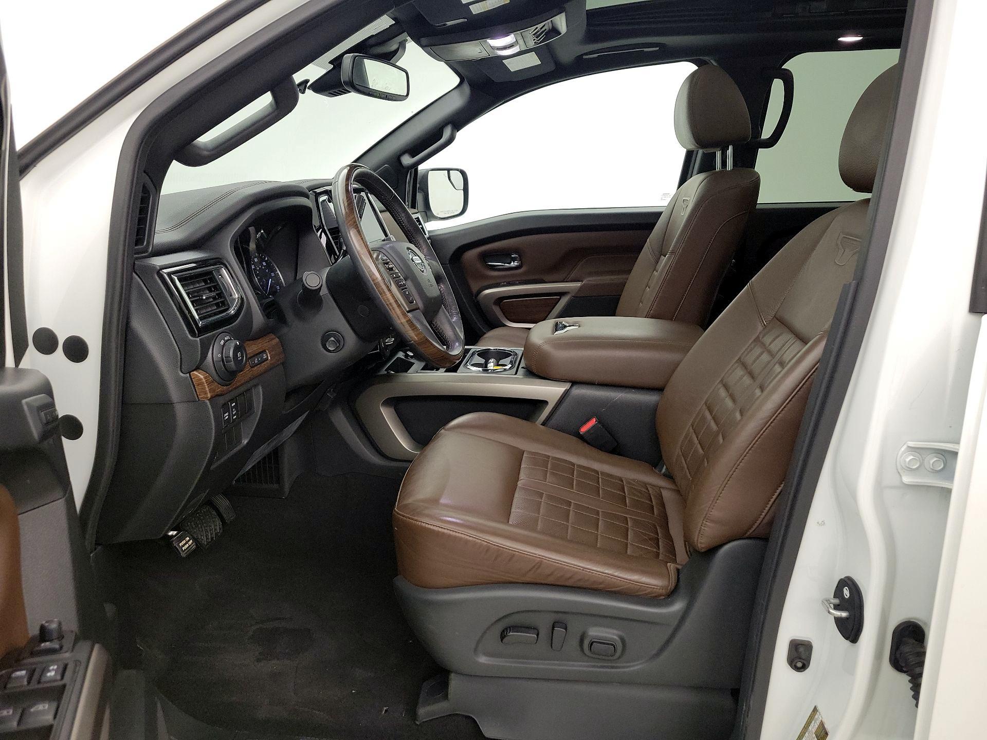 Thumbnail: 2020 Nissan Titan - 11