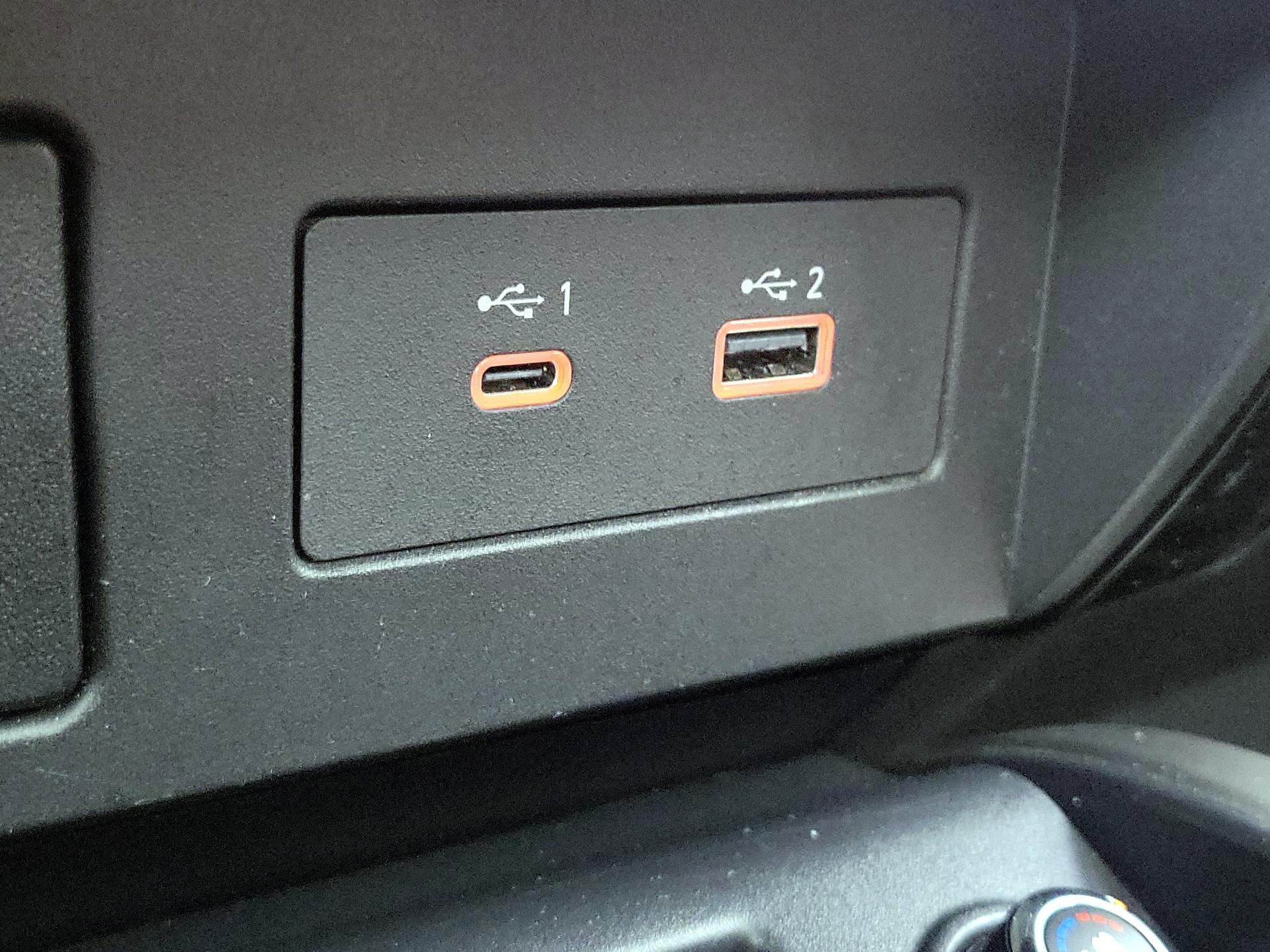 Thumbnail: 2020 Nissan Titan - 18