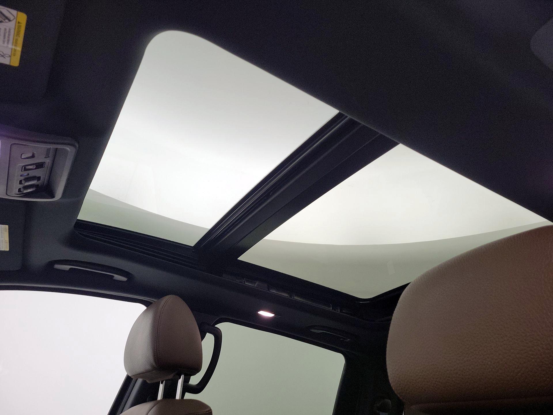 Thumbnail: 2020 Nissan Titan - 19