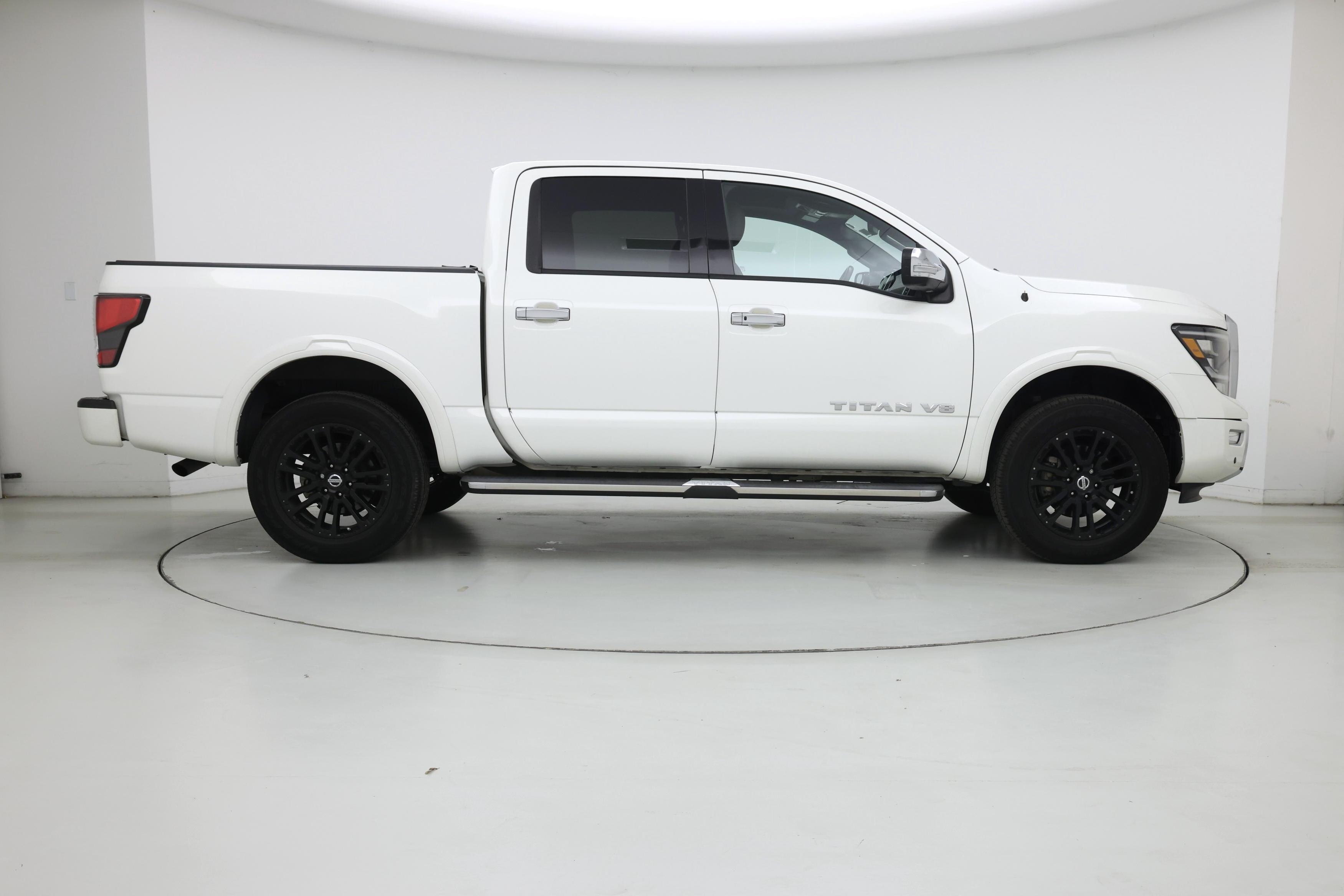 Thumbnail: 2020 Nissan Titan - 7