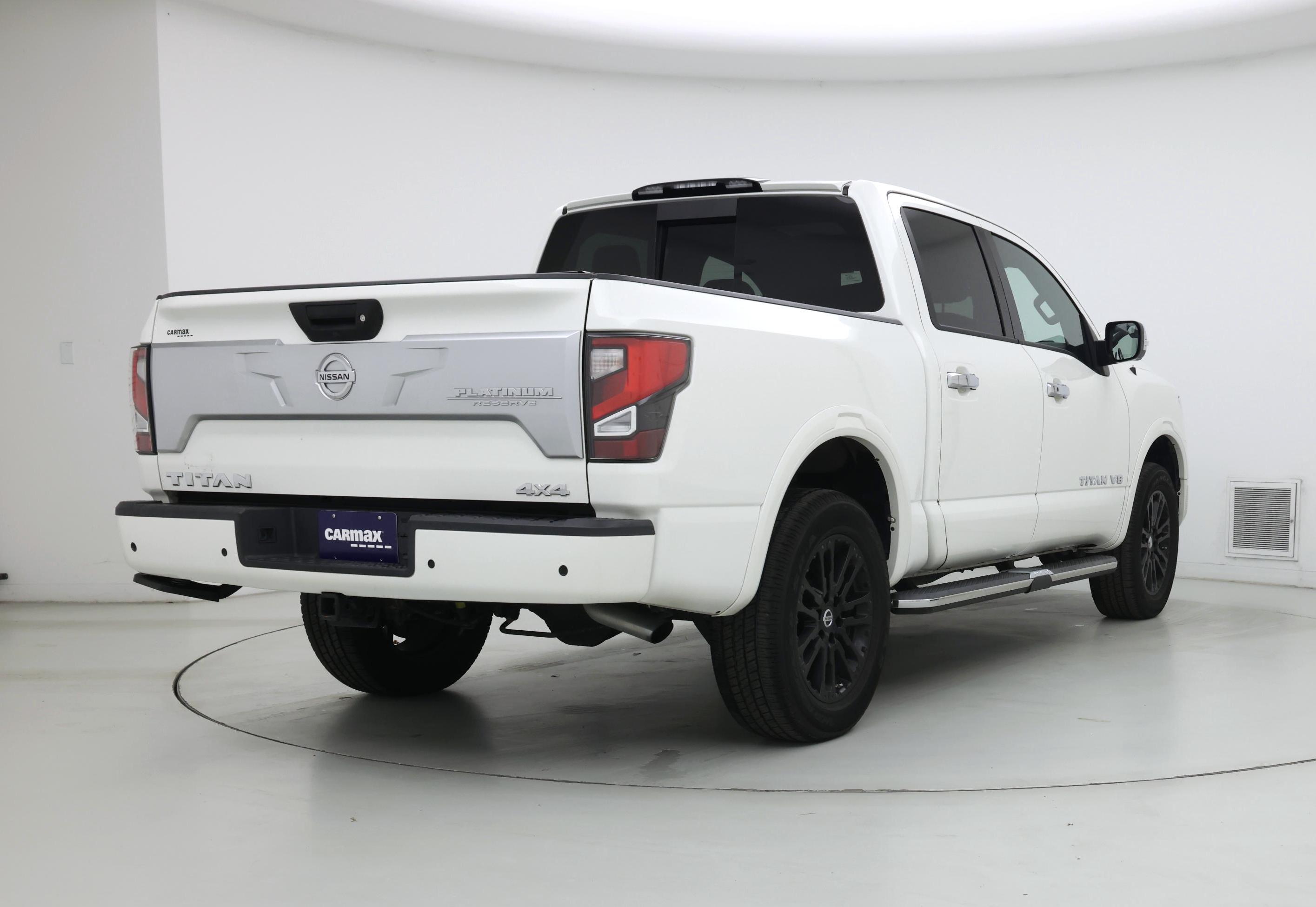 Thumbnail: 2020 Nissan Titan - 8