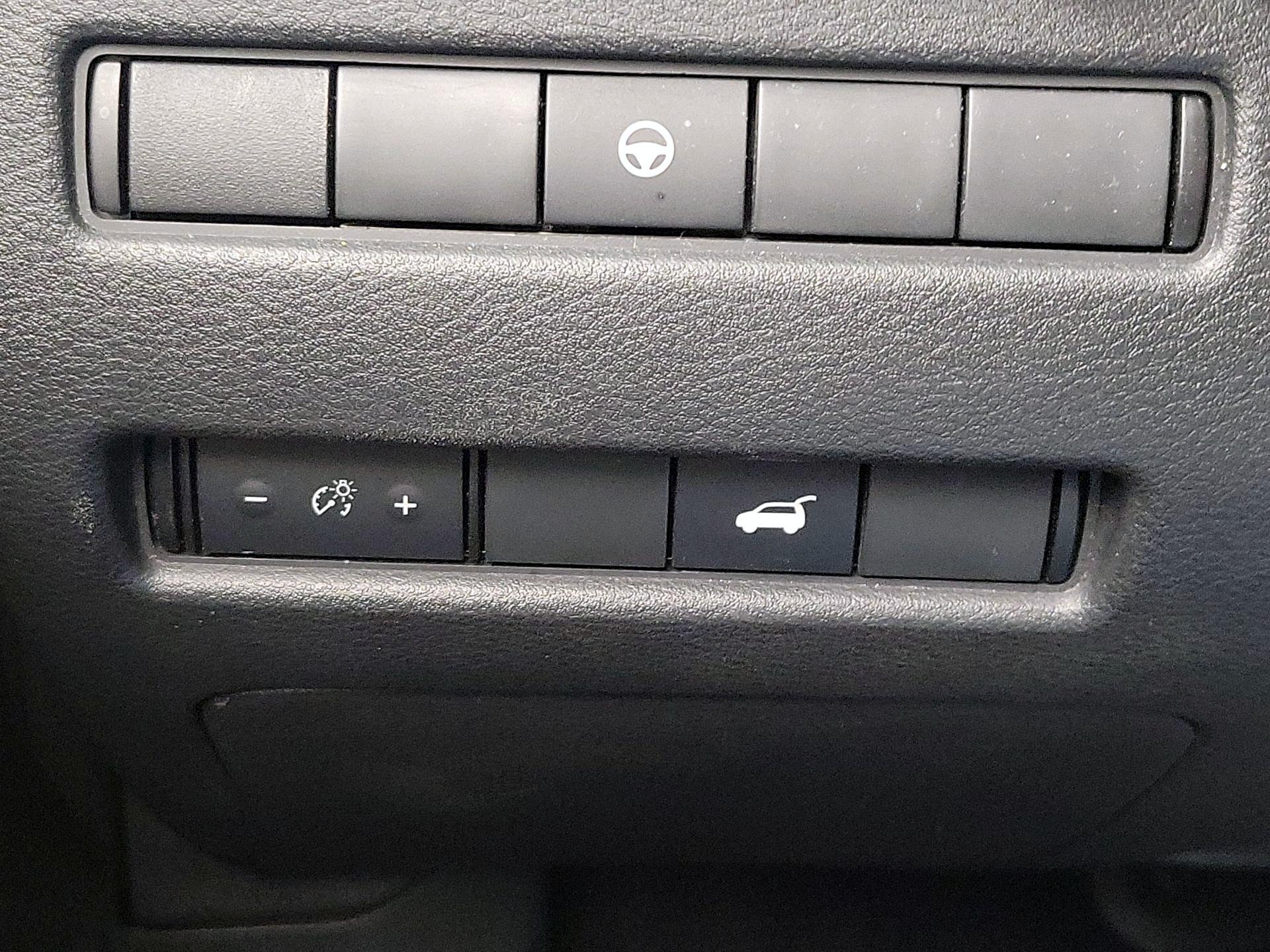 Thumbnail: 2022 Nissan Rogue - 13