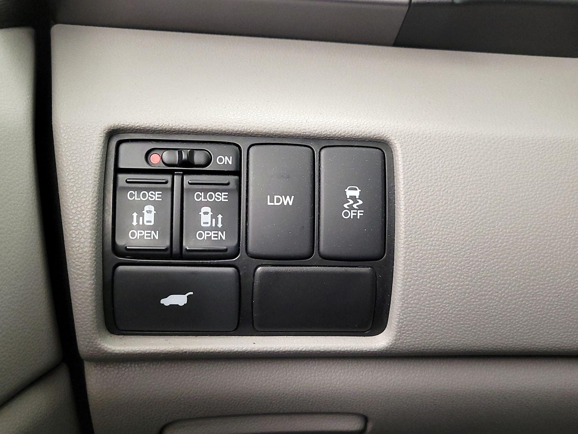 Thumbnail: 2014 Honda Odyssey - 13