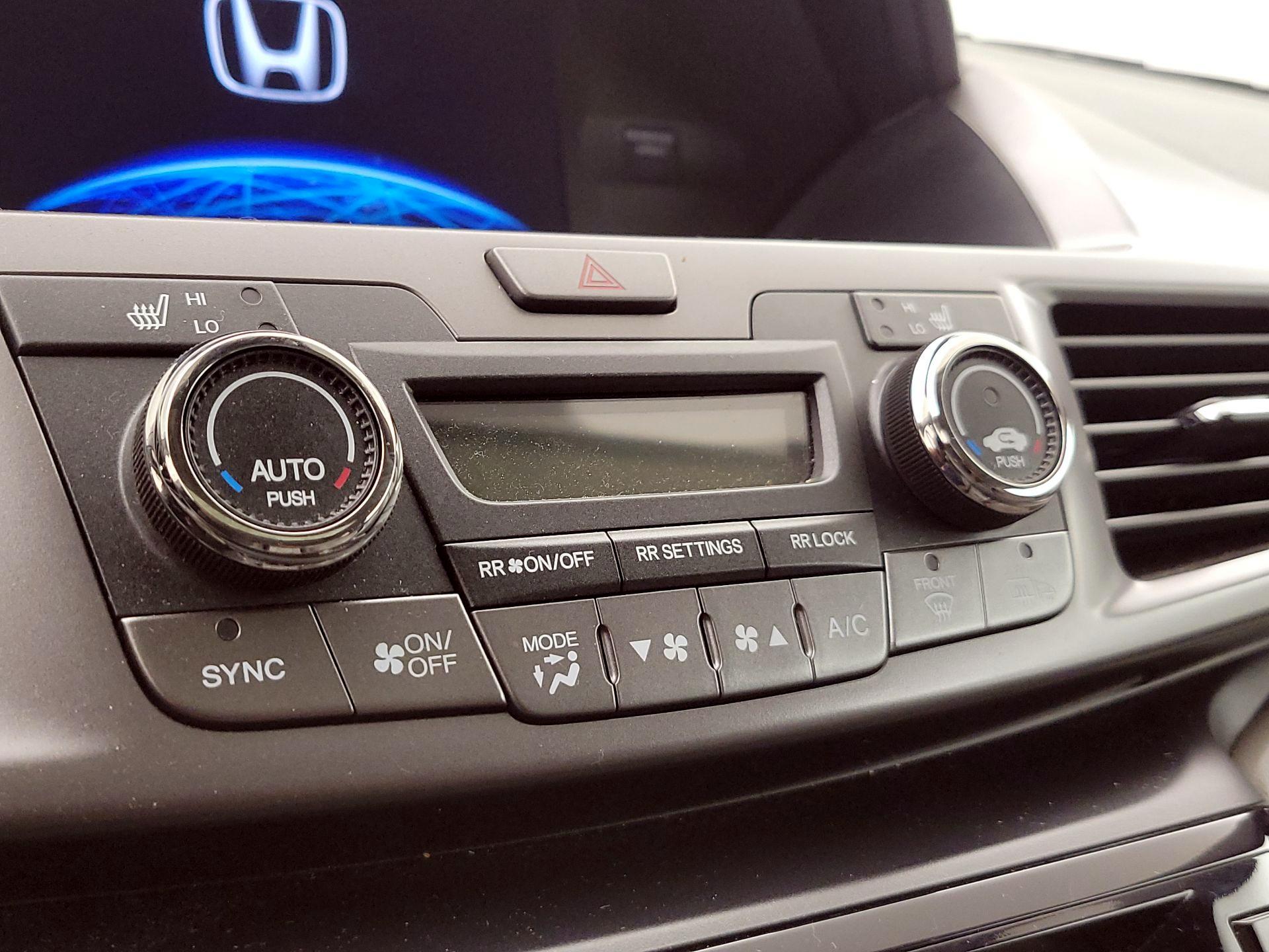 Thumbnail: 2014 Honda Odyssey - 17